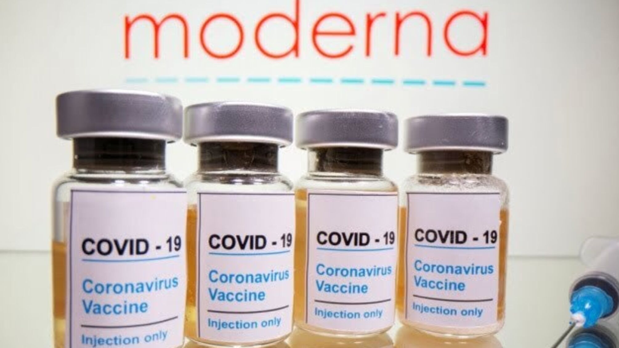 У Швейцарії дали добро на COVID-вакцину Moderna