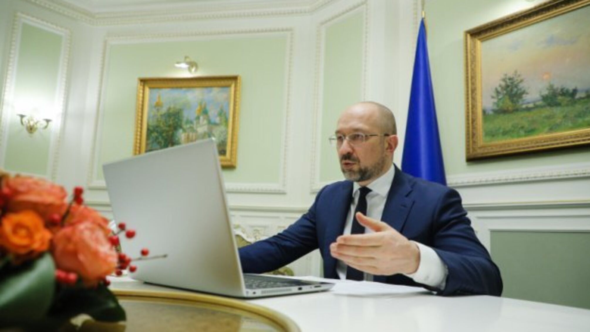 Шмигаль: Ми готові оплачувати субсидії всім, хто цього потребує