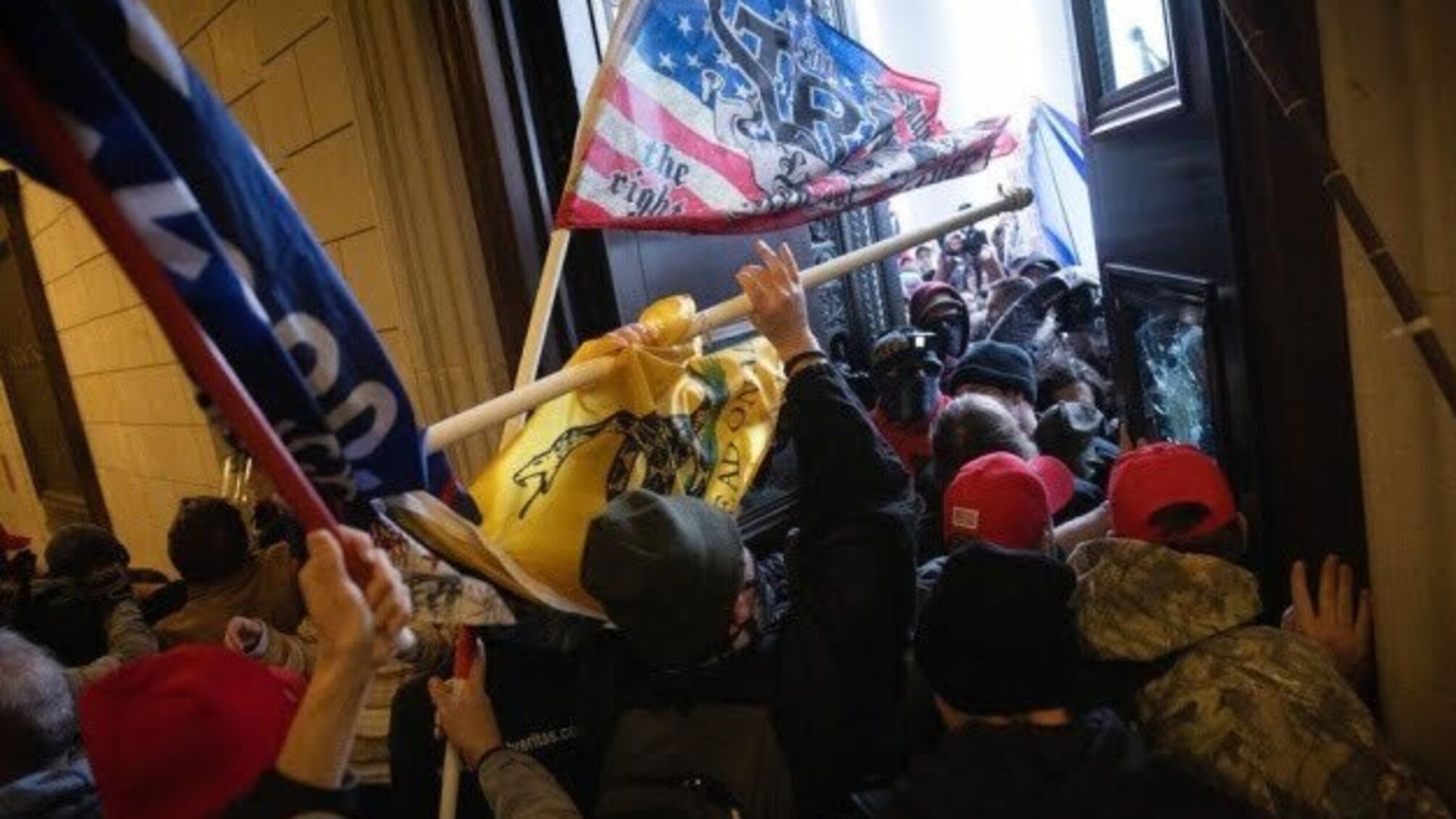 Напад на Конгрес США: справи понад 50 учасників передали до суду