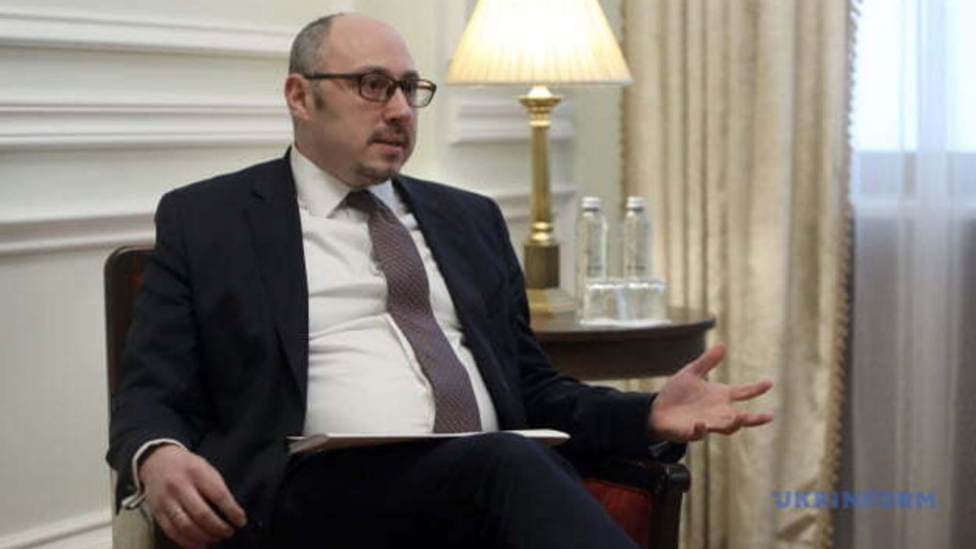 У МЗС планують до кінця року завершити цифровізацію всіх консульських послуг