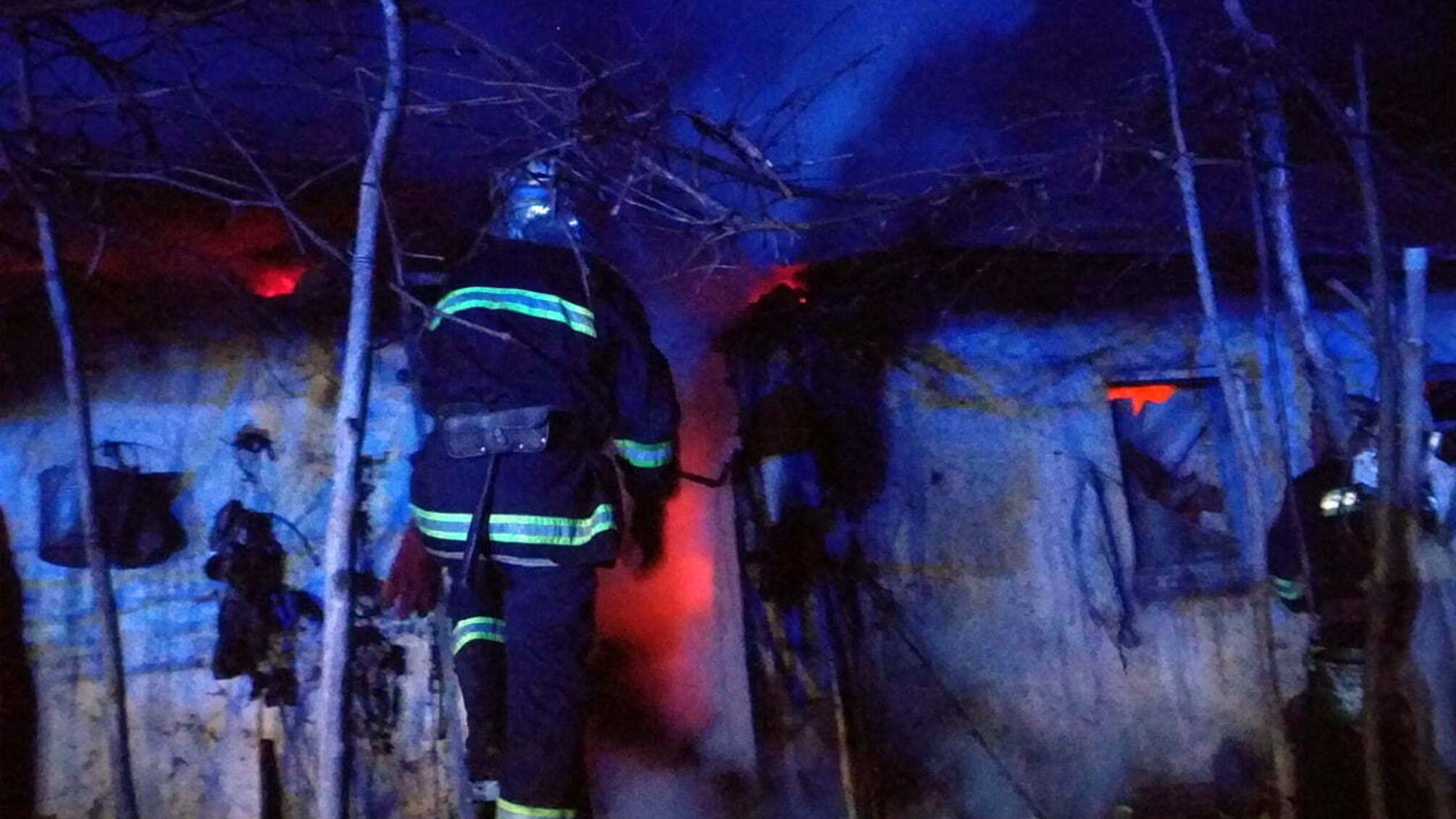Хмельницька область: надзвичайники ліквідували пожежу в приватному житловому будинку