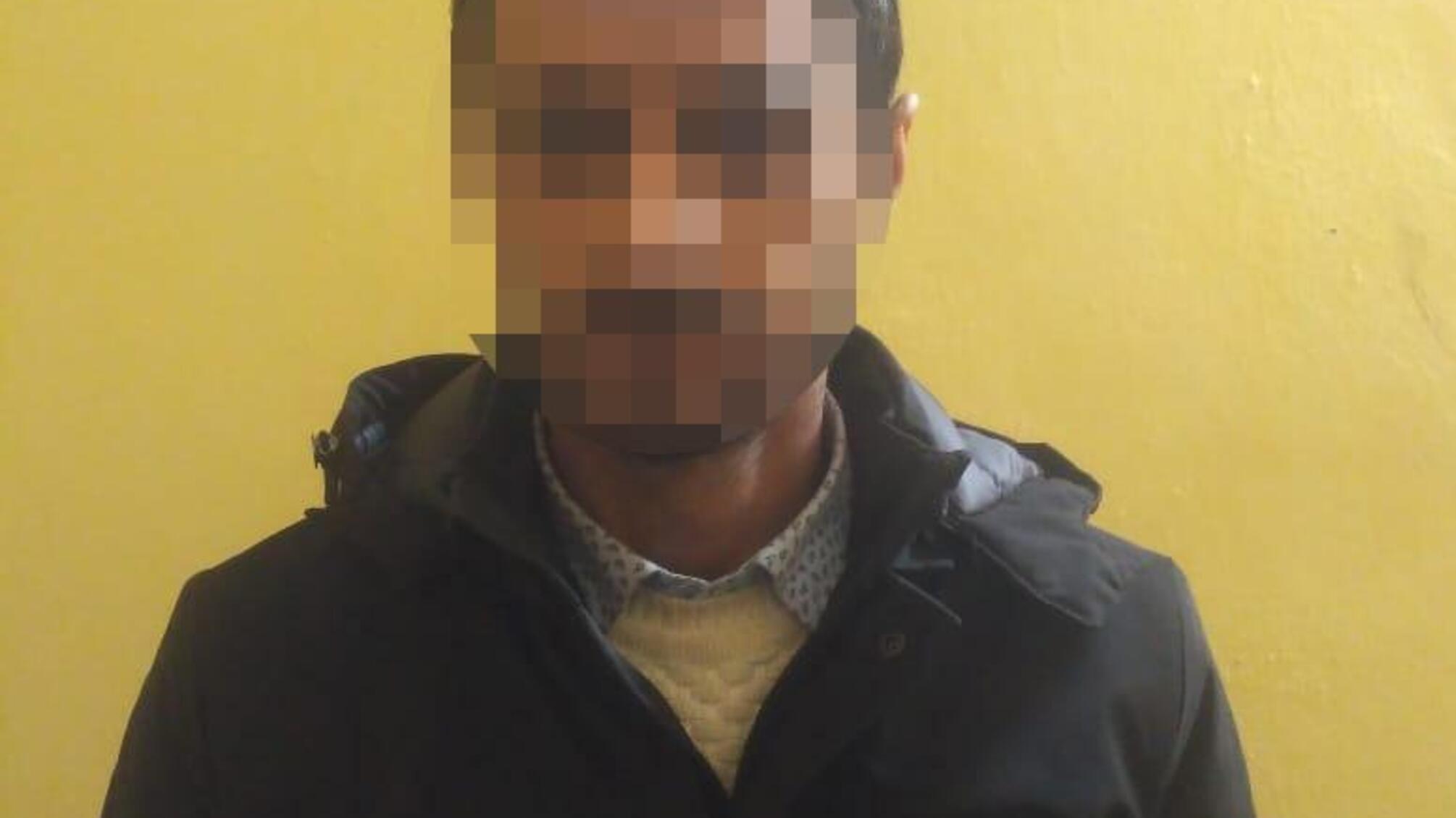 На Львівщині поліцейські взяли під варту іноземця, який організував канал переправлення мігрантів через державний кордон України