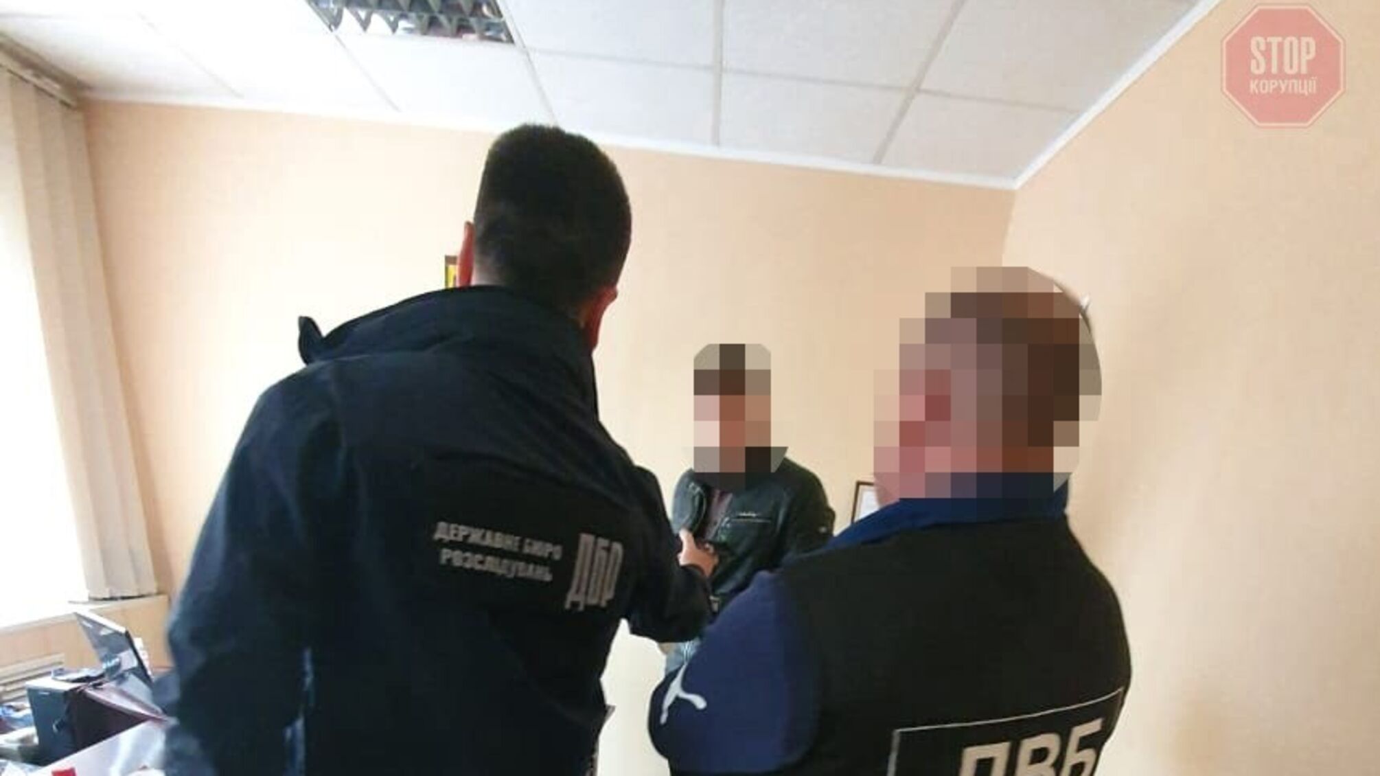 Катували людину: на Миколаївщині будуть судити шістьох патрульних (фото)