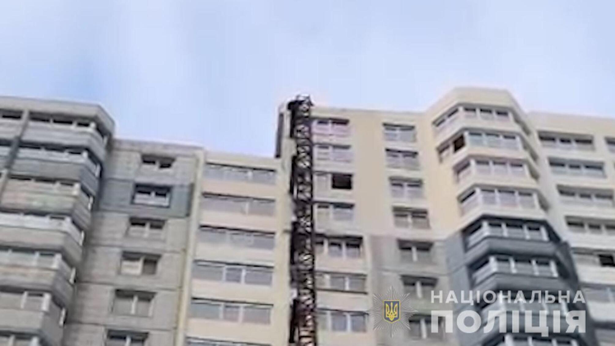 На Одещини поліцейський врятував чоловіка, який намагався покінчити з життям