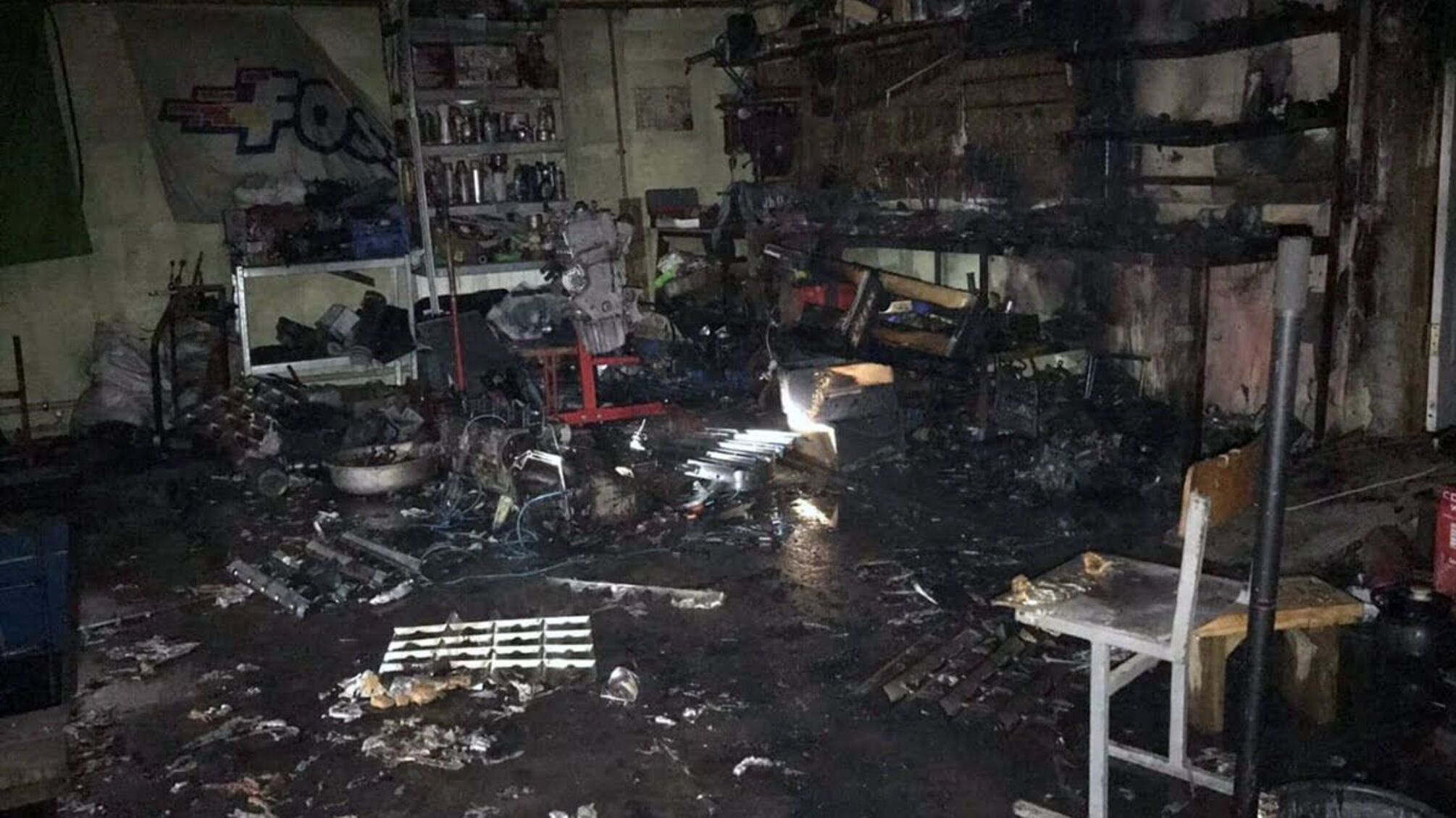 Дніпропетровська область: співробітники ДСНС ліквідували пожежу у гаражі