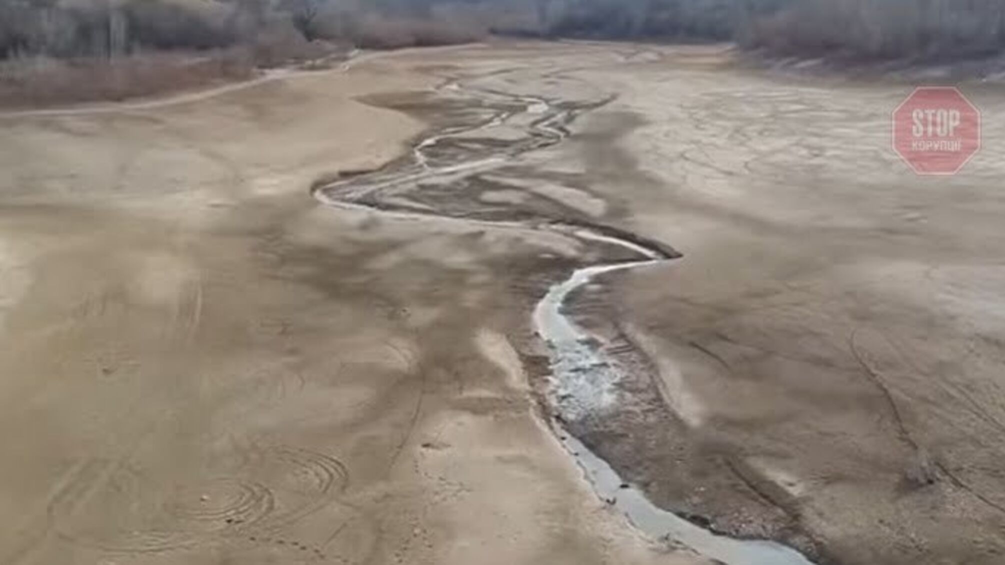 В окупованому Криму пересохло водосховище, яке забезпечувало водою Сімферополь (відео)