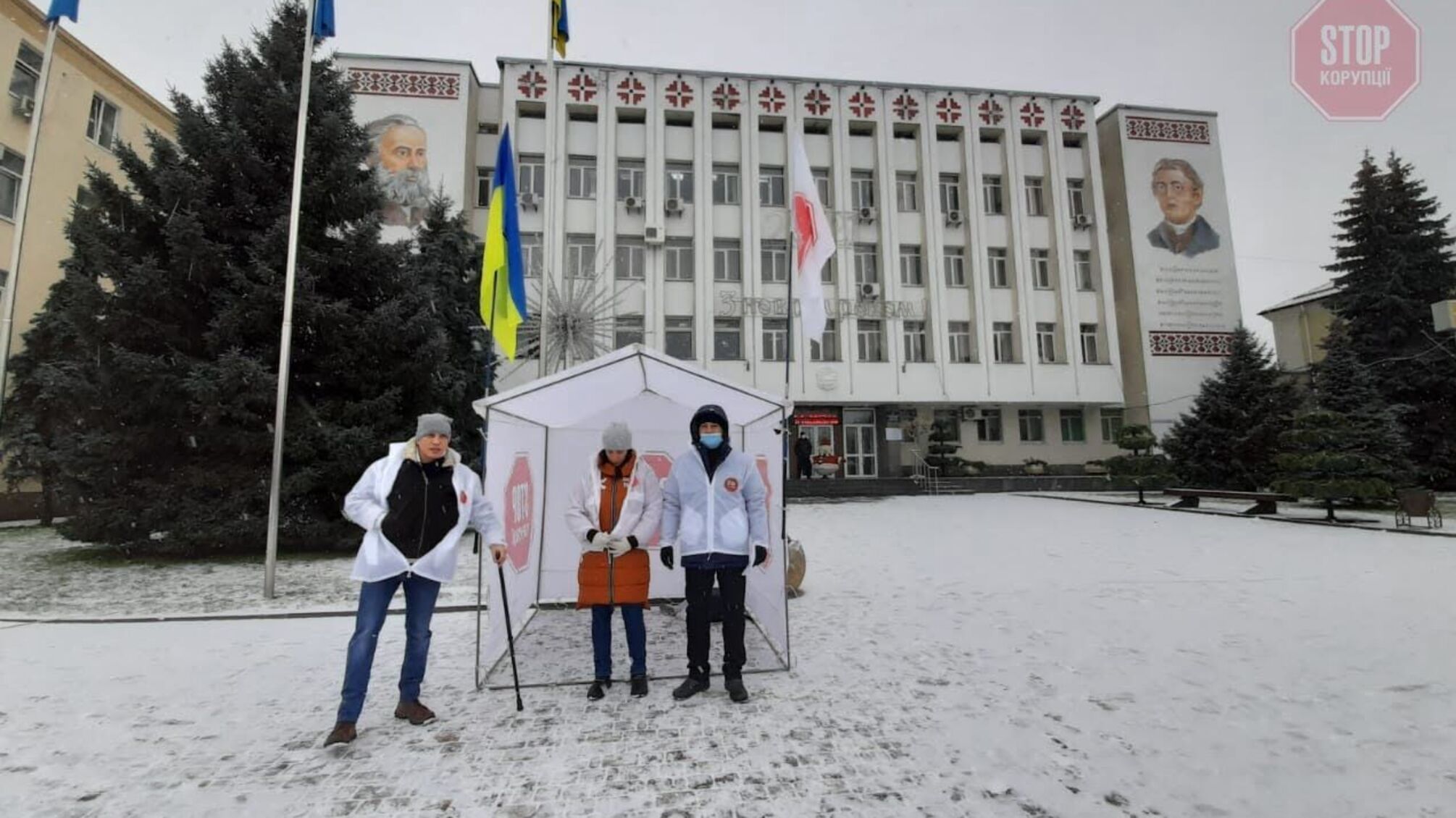 У Борисполі на Київщині стопкорівці агітують підтримати петицію проти зростання тарифів на електрику