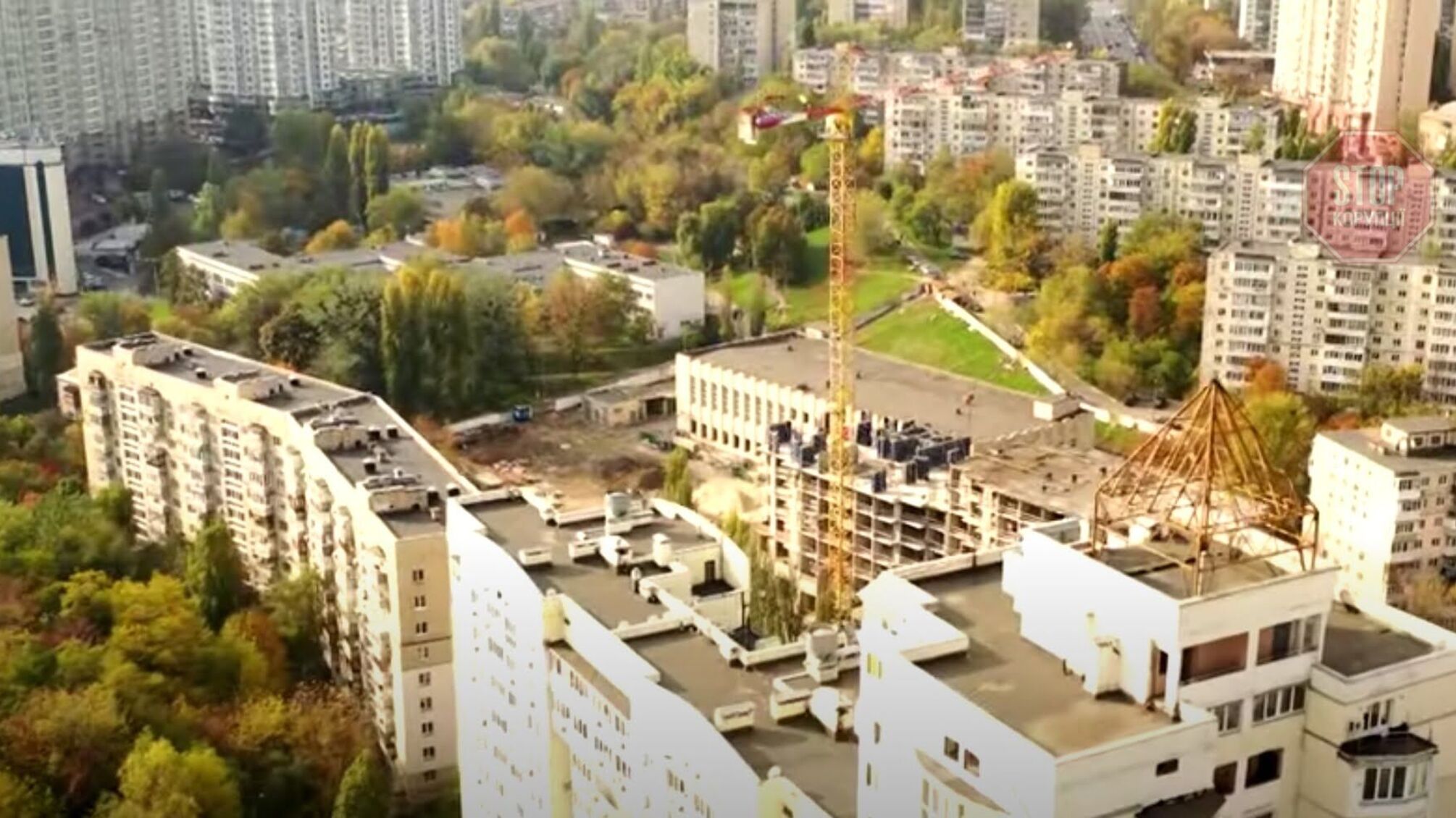 Без доріг і комунікацій: у центрі Києва «Інтергал-Буд» зводить новобудови з порушенням ДБН