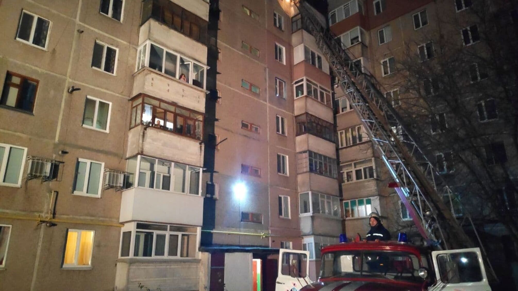 Кропивницький: рятувальники приборкали пожежу домашніх речей у квартирі