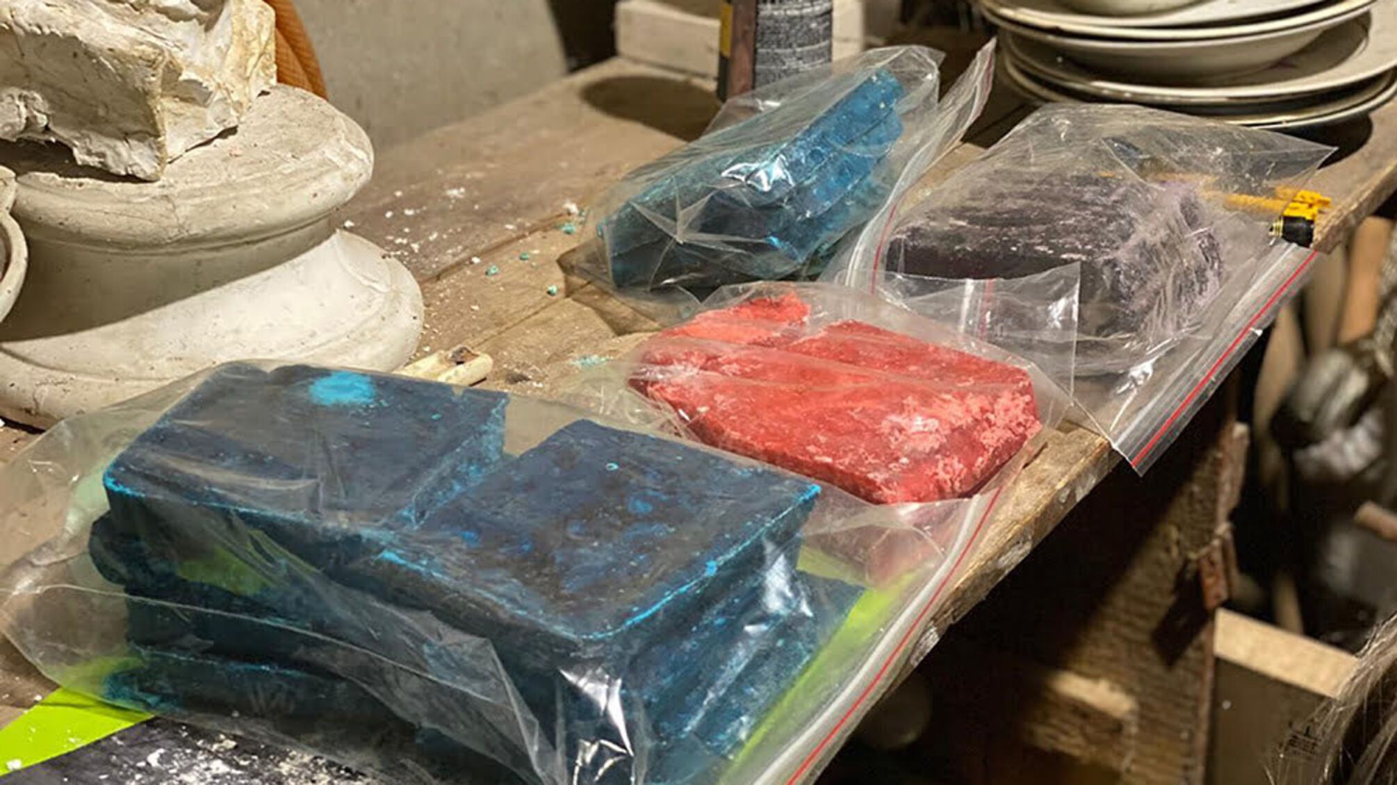 У результаті масштабної спецоперації на Харківщині Нацполіція вилучила понад три тонни наркотиків та прекурсорів - Ігор Клименко