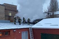 м. Київ: рятувальники ліквідували пожежу в недіючій будівлі
