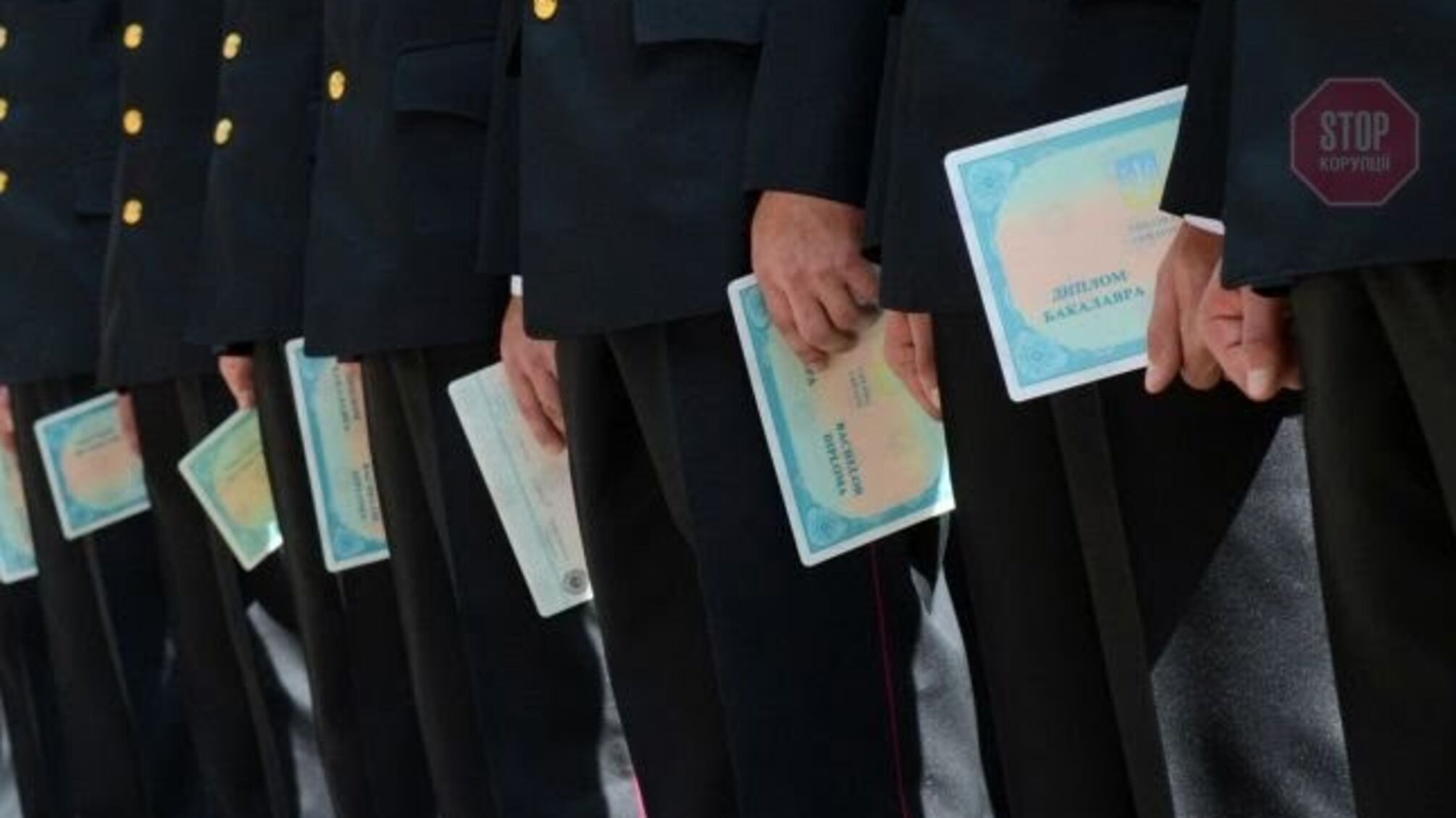 Студенты больше не смогут получить «красный» диплом: Министерство образования и науки предложило альтернативу