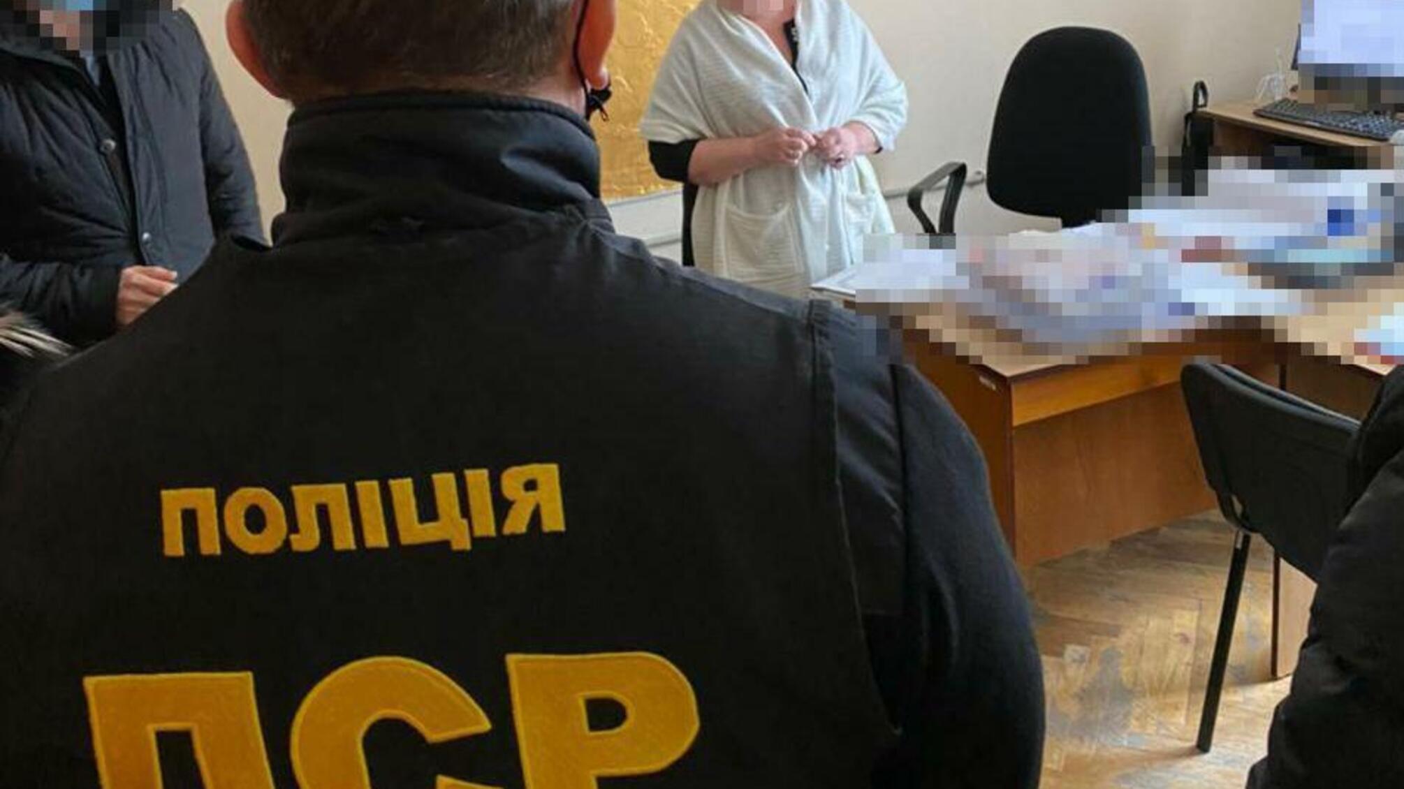 У Кривому Розі поліцейські викрили у хабарництві посадовицю районної ради