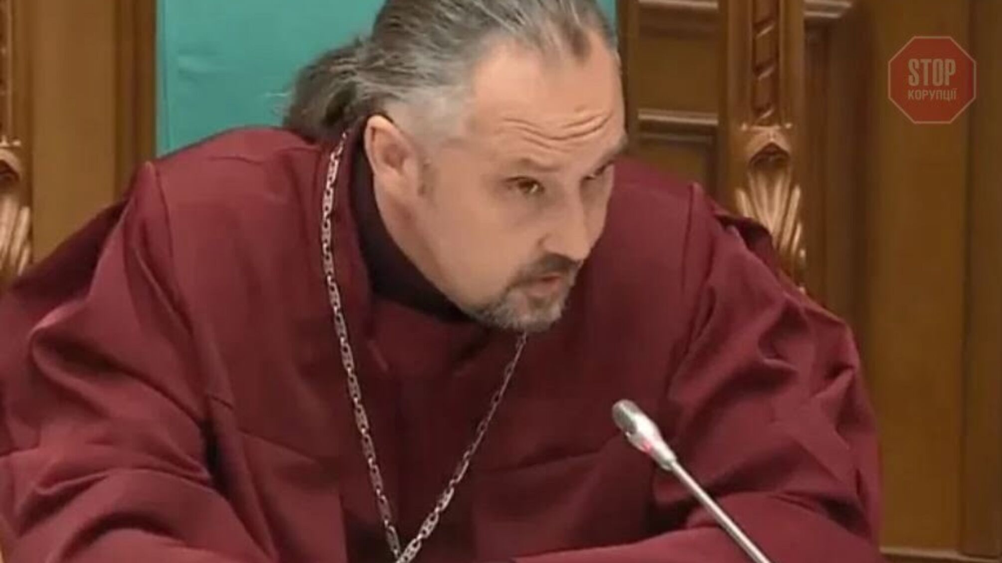 150 лет тюрьмы: активисты пожаловались на судью КСУ, который якобы угрожал Зеленскому