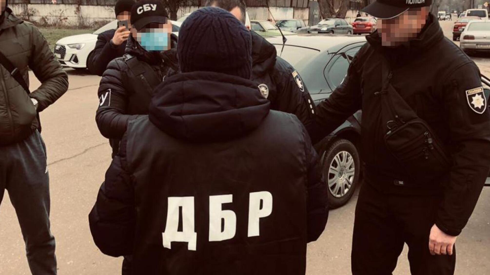 У Кривому Розі патрульний встановив власний тариф для водіїв: 40 тисяч гривень за 20 днів безперешкодного пересування