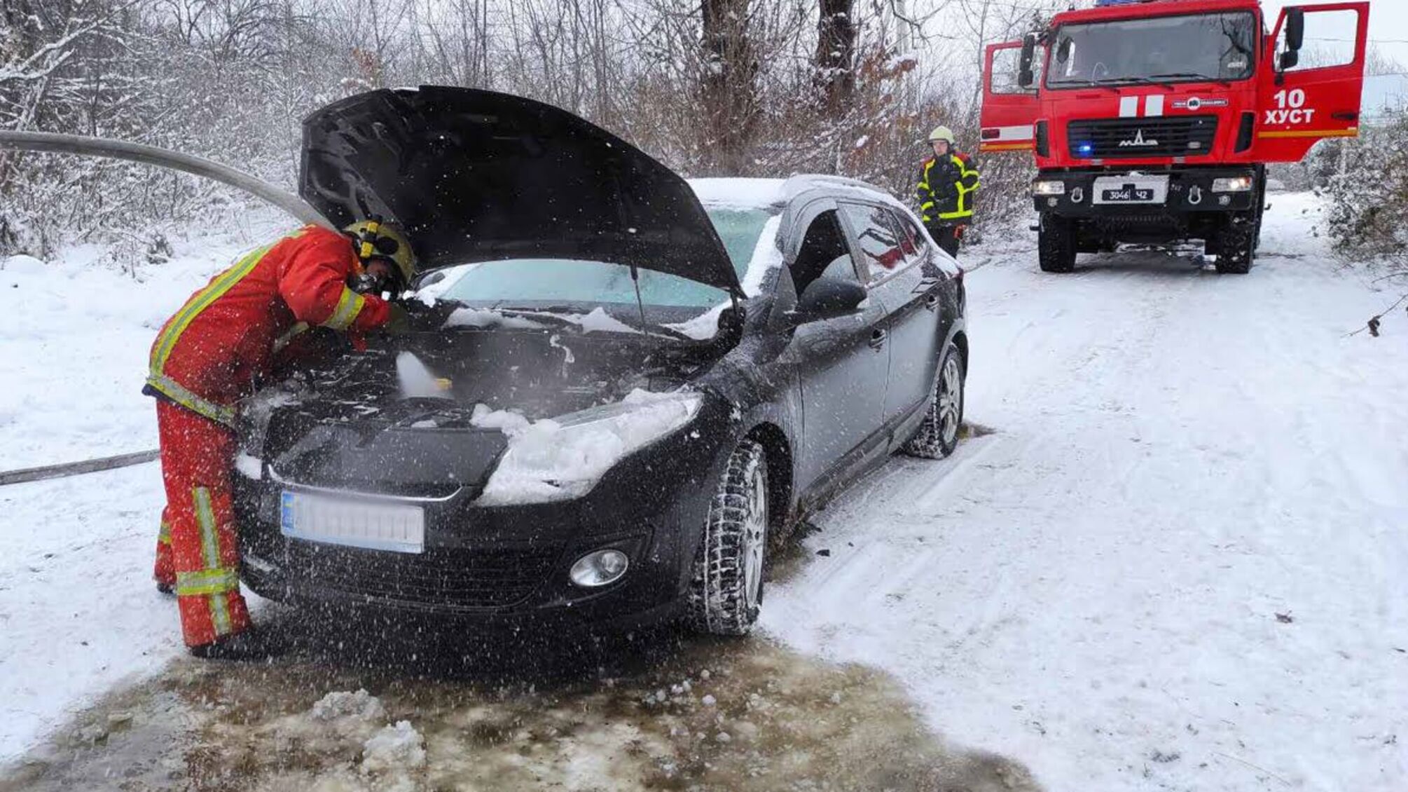Протягом вихідних на Закарпатті горіли два автомобілі