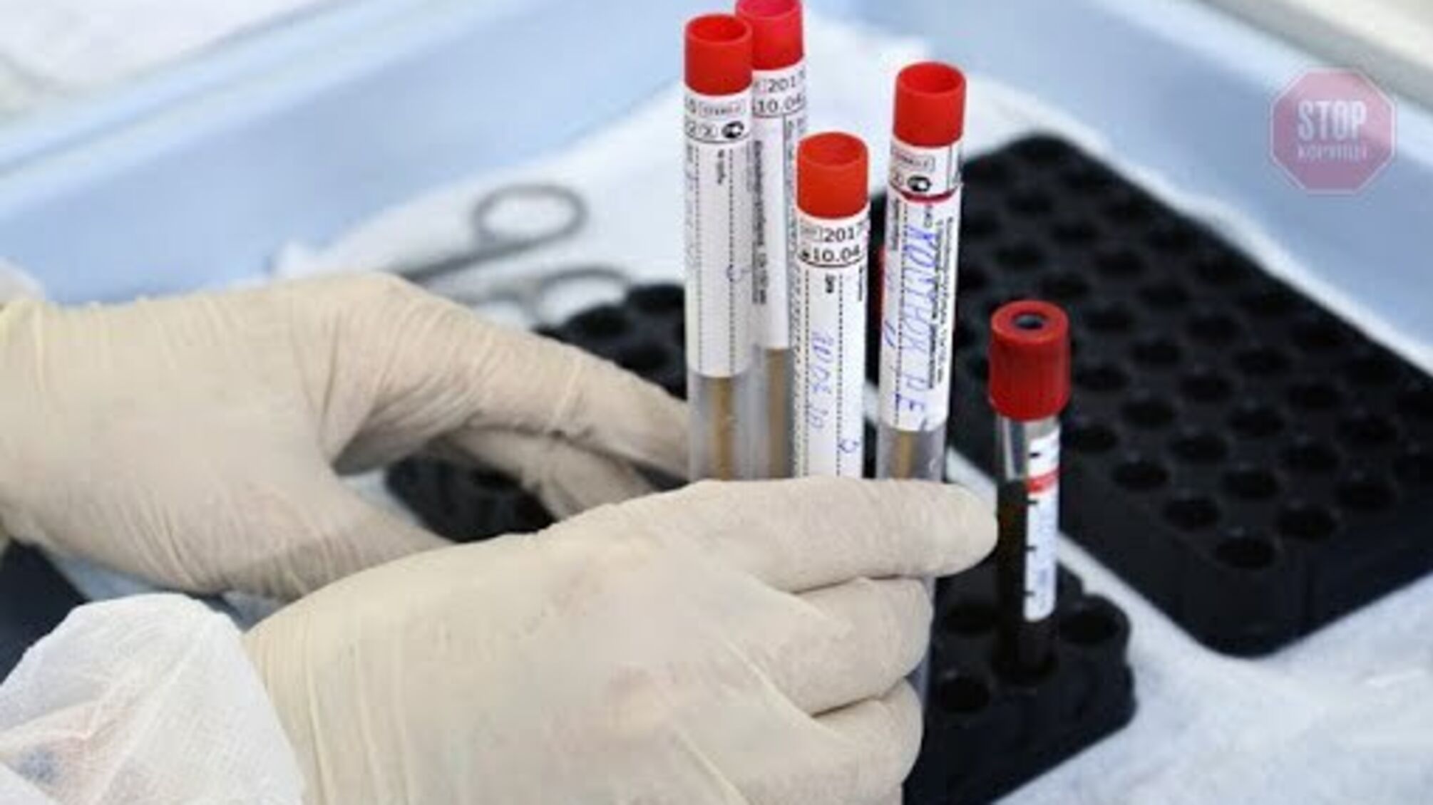 Украина получила более миллиона закупленных ПЦР-тестов на коронавирус