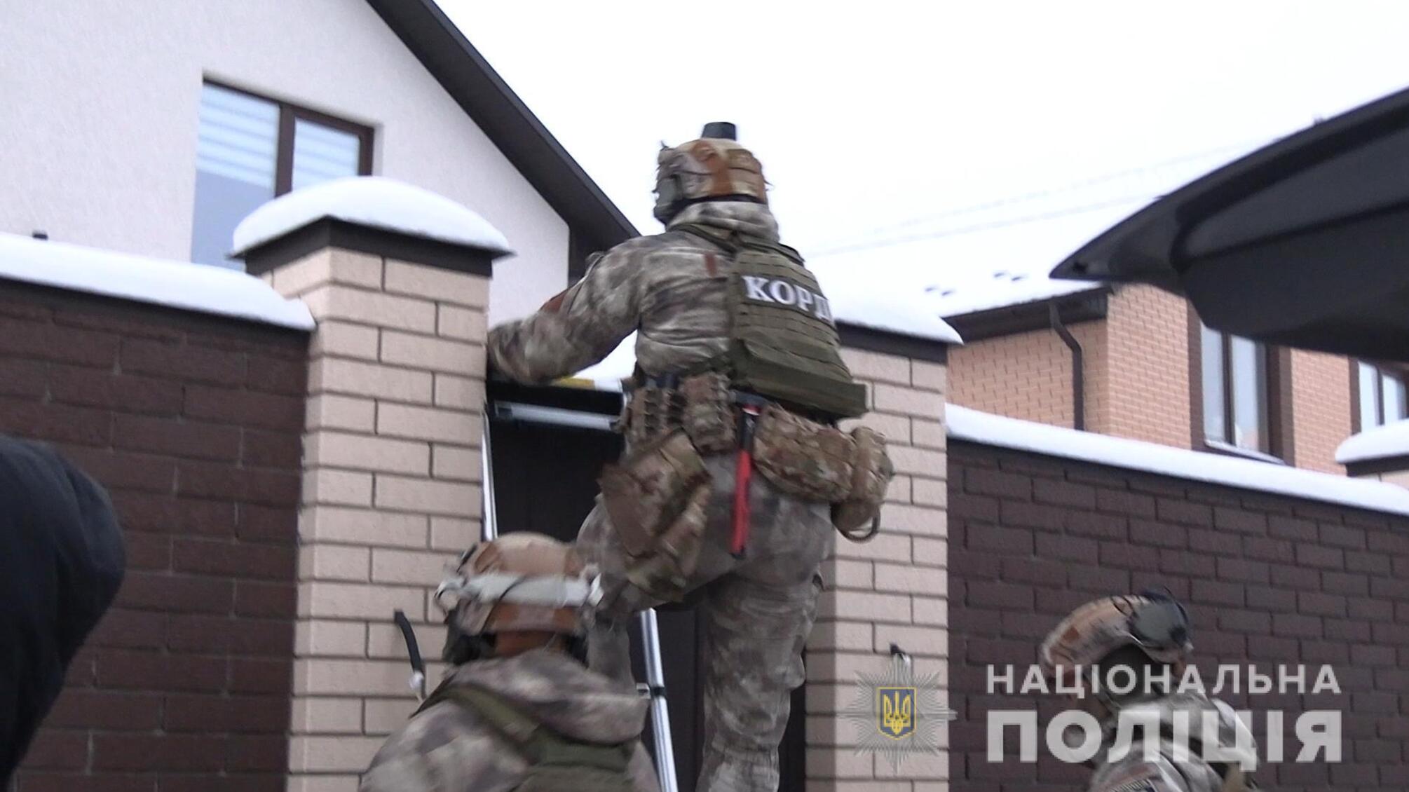 У Вінниці оголошено про підозру членам стійкого злочинного угруповання, які вимагали кошти у підприємця