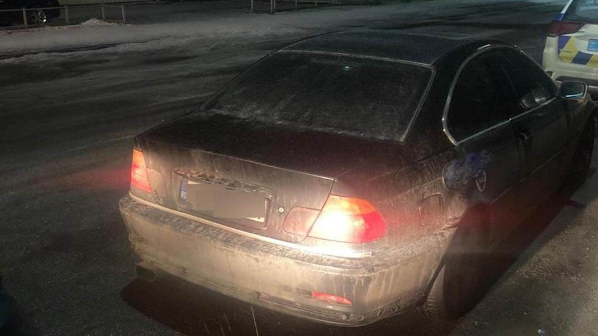 На Сумщині поліцейські викрили чоловіка, який заволодів чужим автомобілем