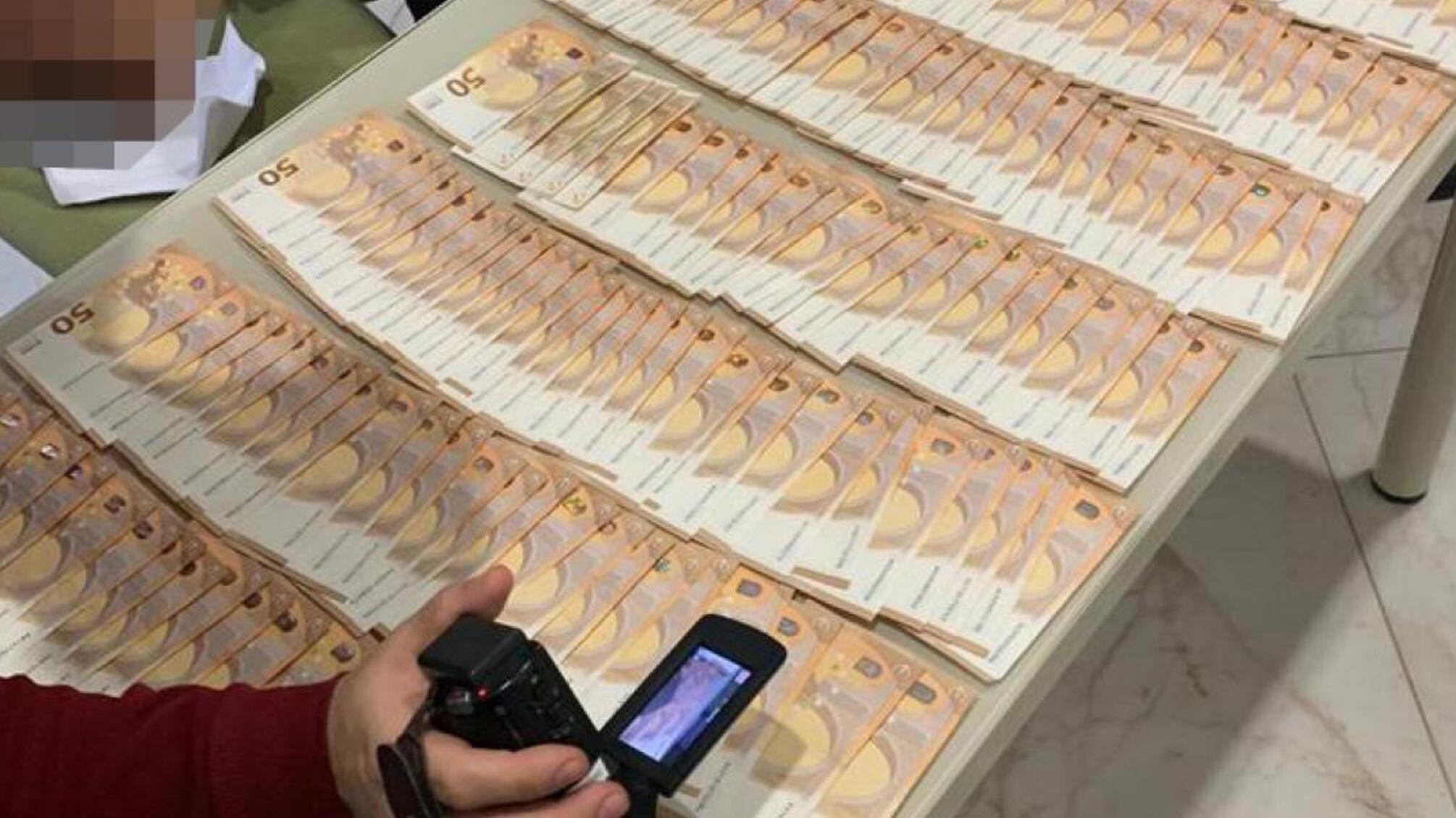 1000 доларів США за ухилення від військової служби — ДБР затримало 'на гарячому' посадовця Волинського обласного військкомату