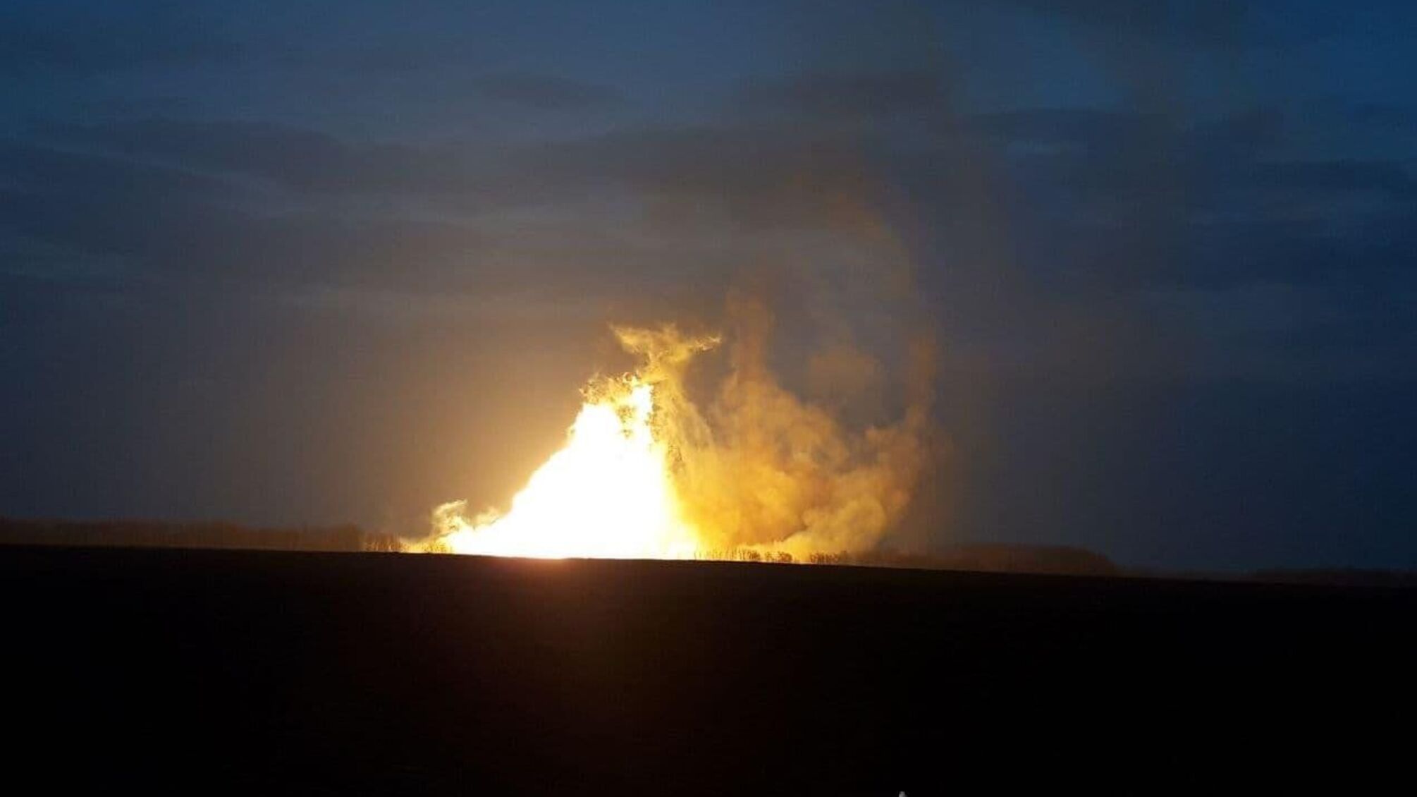 На Полтавщині поліція встановлює обставини вибуху на газопроводі у Лубенському районі