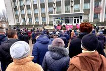 На Дніпропетровщині пройшов черговий багатолюдний ''тарифний'' мітинг (фото, відео)