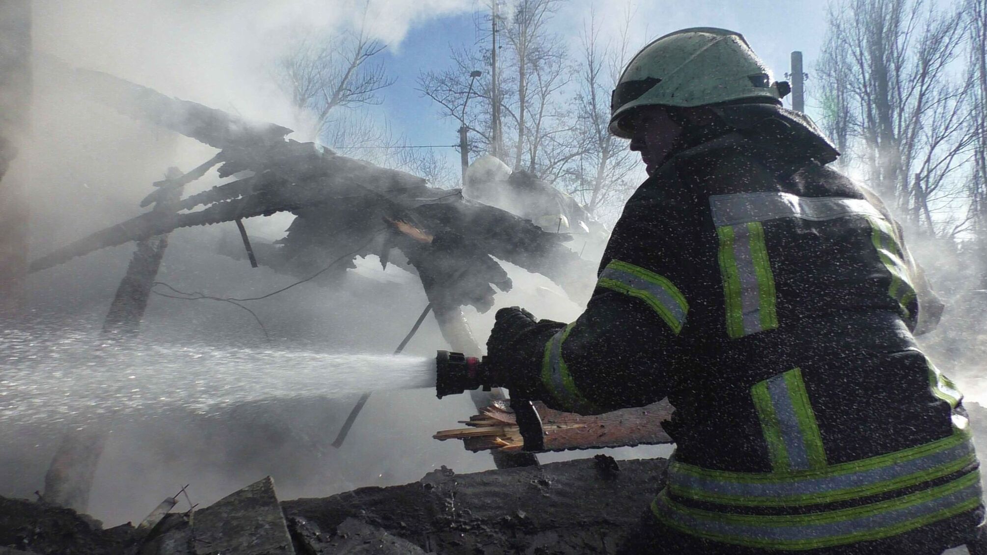 За минулий тиждень на Луганщині вогнеборці ліквідували 21 пожежу та 44 рази надали допомогу населенню