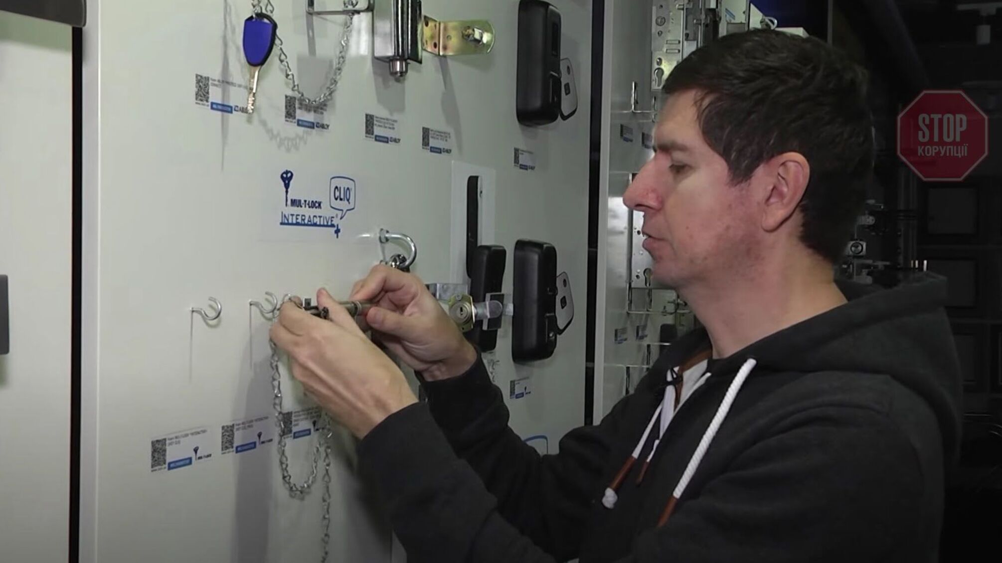 Сигнализация - не панацея: эксперт рассказал, как обезопасить себя от квартирных воров