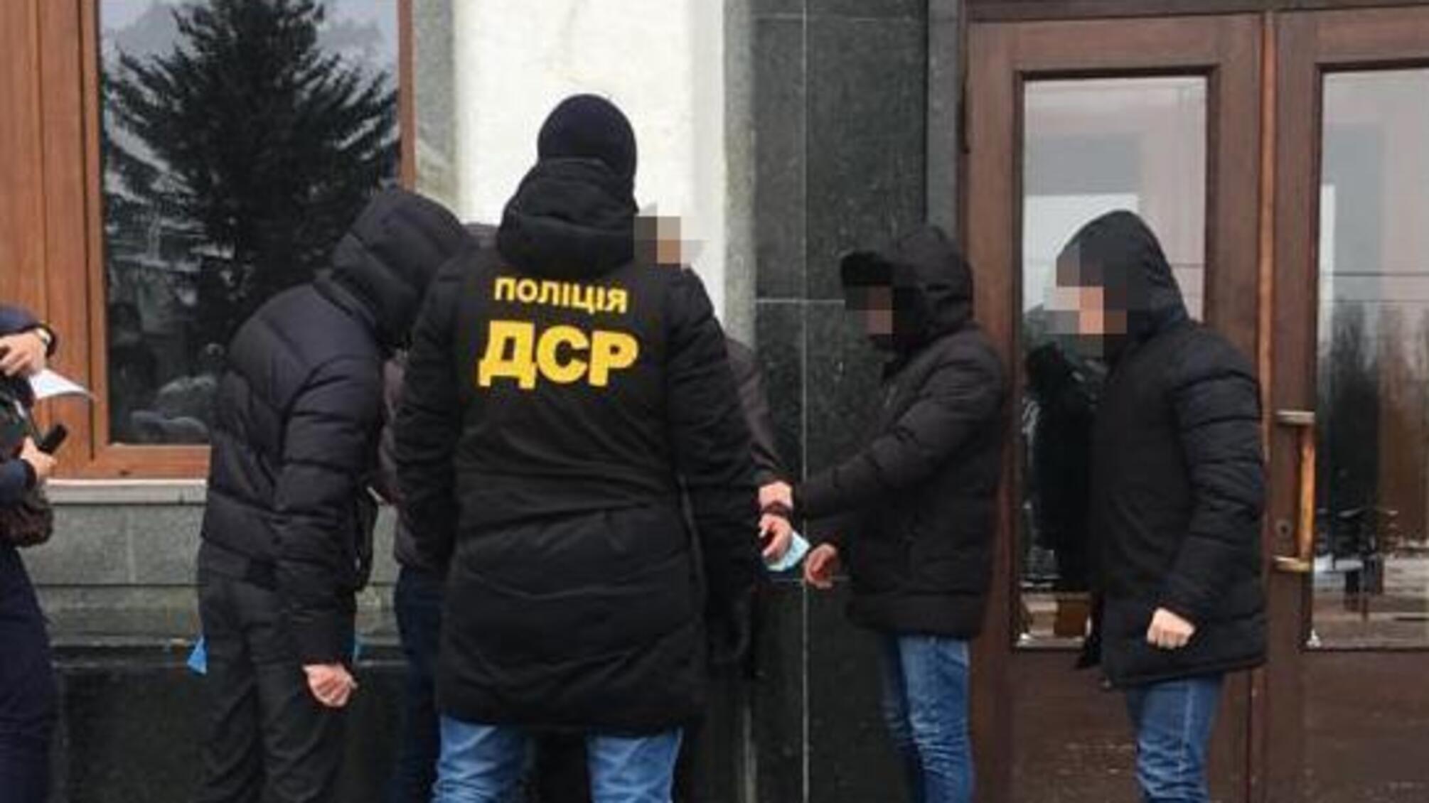 Поліцейські викрили в хабарництві посадовця Тернопільської облдержадміністрації
