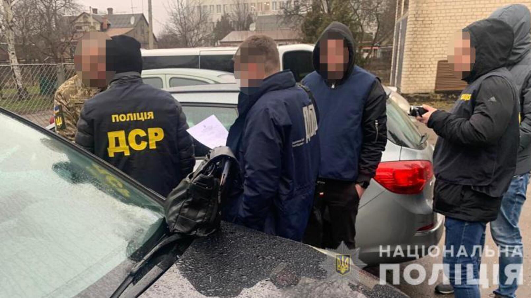 На Волині поліція викрила у хабарництві начальника відділу обласного територіального центру комплектування та соціальної політики