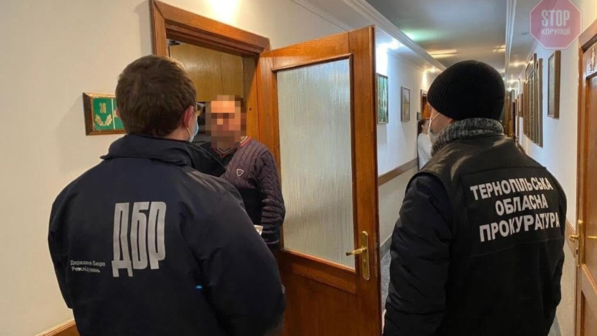 Королівство зі знищення дерев: на Тернопільщині впіймали чергового лісничого, який вимагав хабар