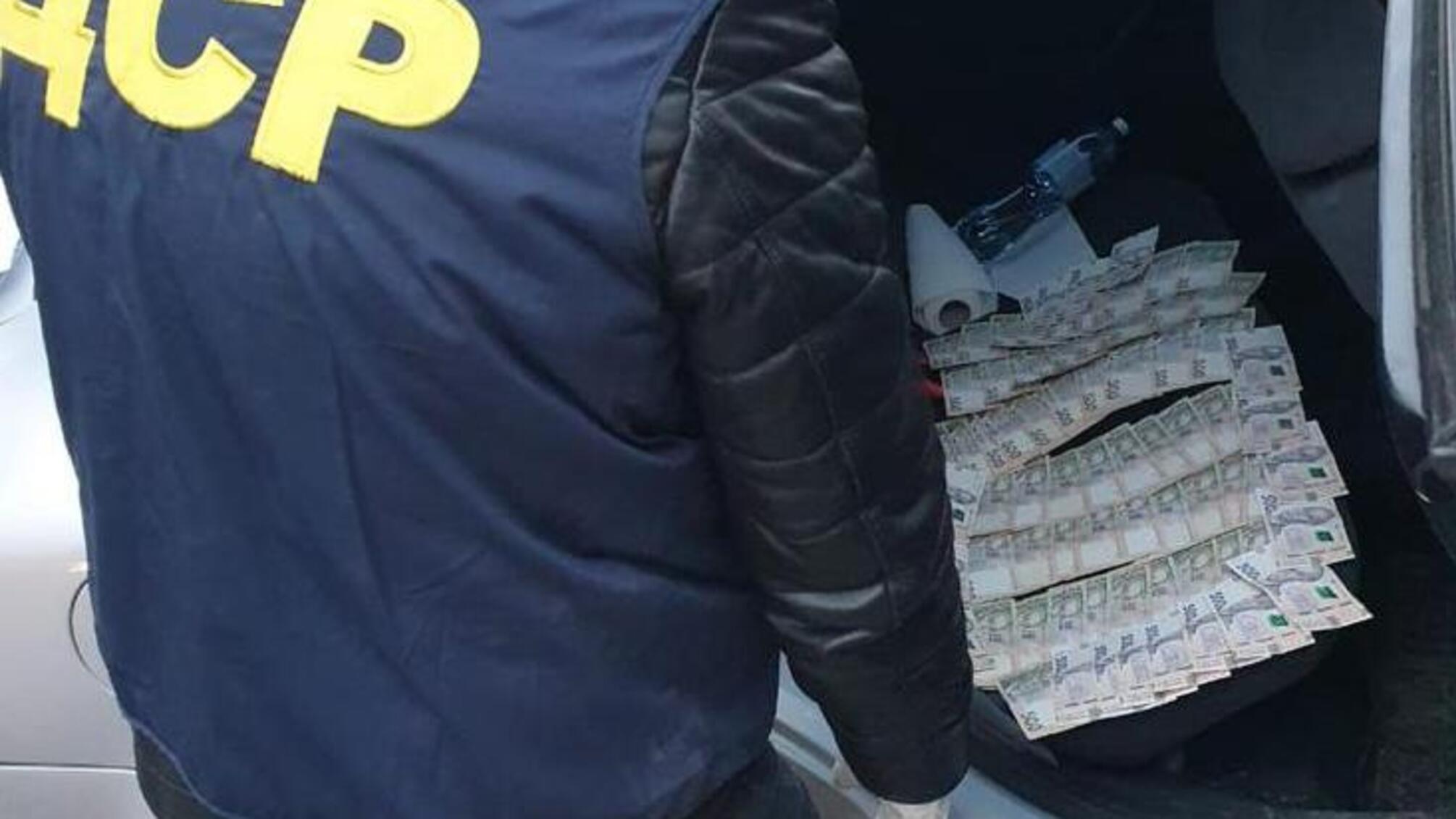 Поліція Херсонщини викрила у хабарництві начальника одного з територіальних управлінь водних ресурсів