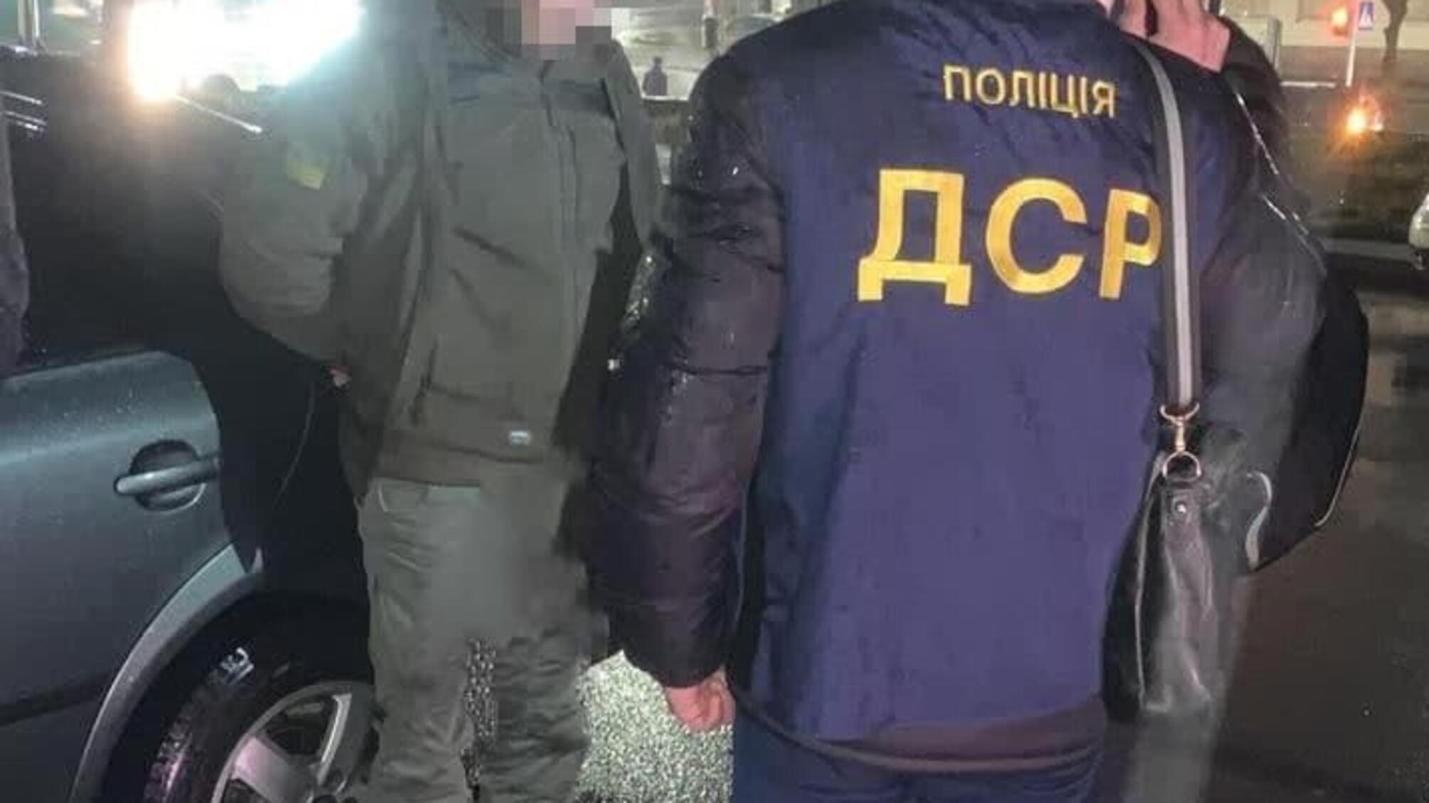 На Житомирщині поліцейські затримали в.о. начальника відділу Держекоінспекції за «кришування» незаконних порубок лісу