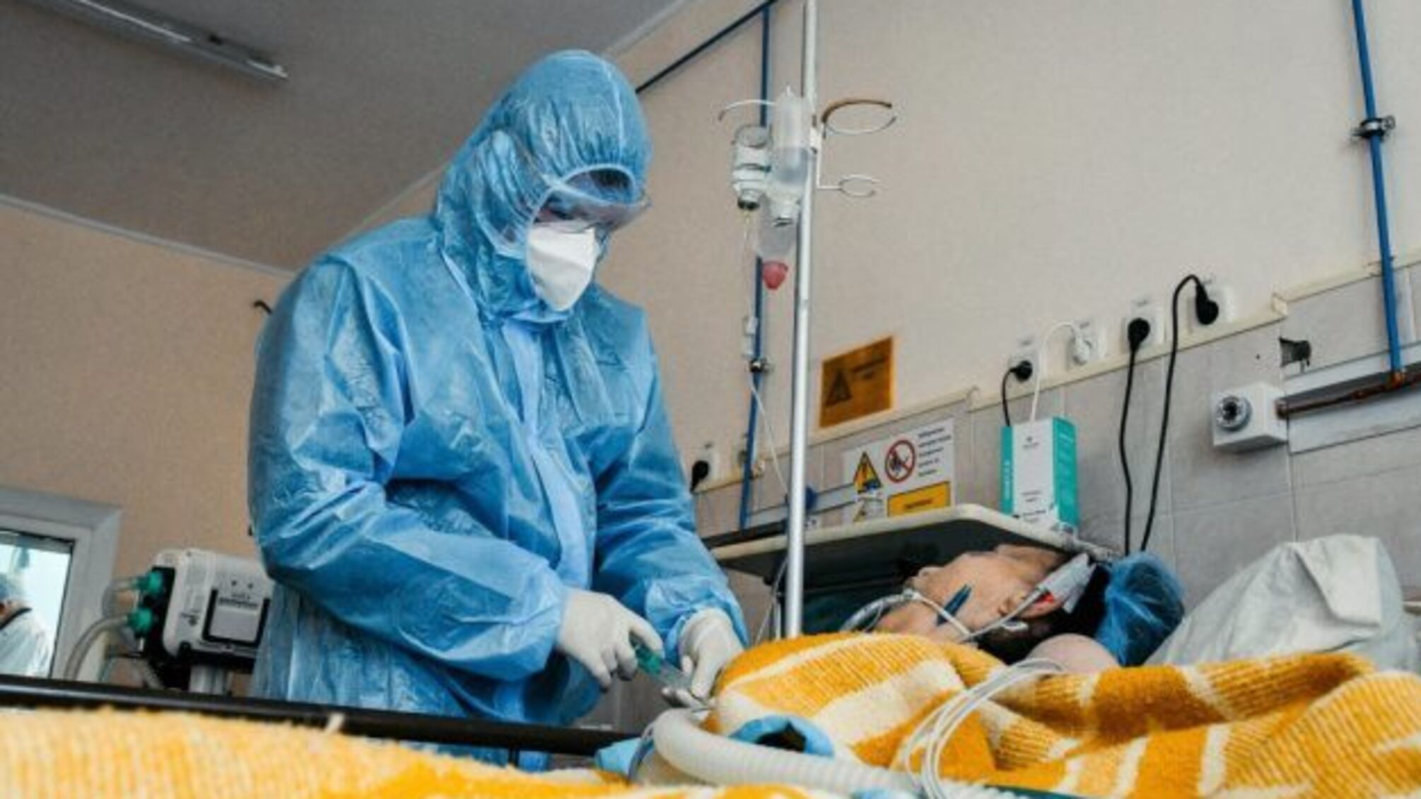 В Україні за добу – понад 19 тисяч випадків коронавірусу, 734 хворих померли