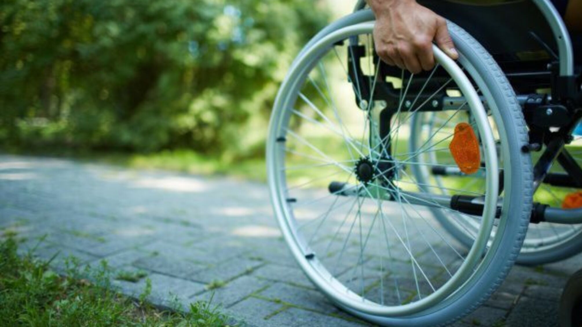 Близько 70% осіб з інвалідністю працездатного віку не мають роботи