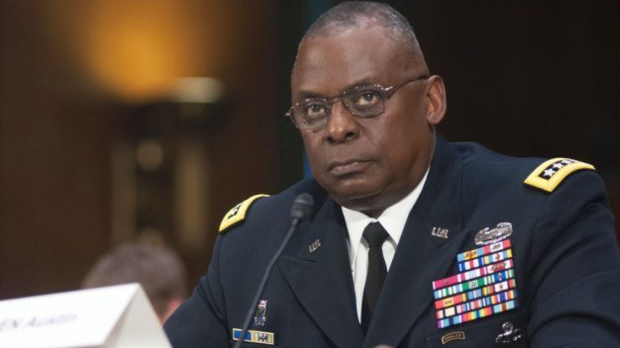 Сьогодні в Україну з візитом прибуває глава Пентагону