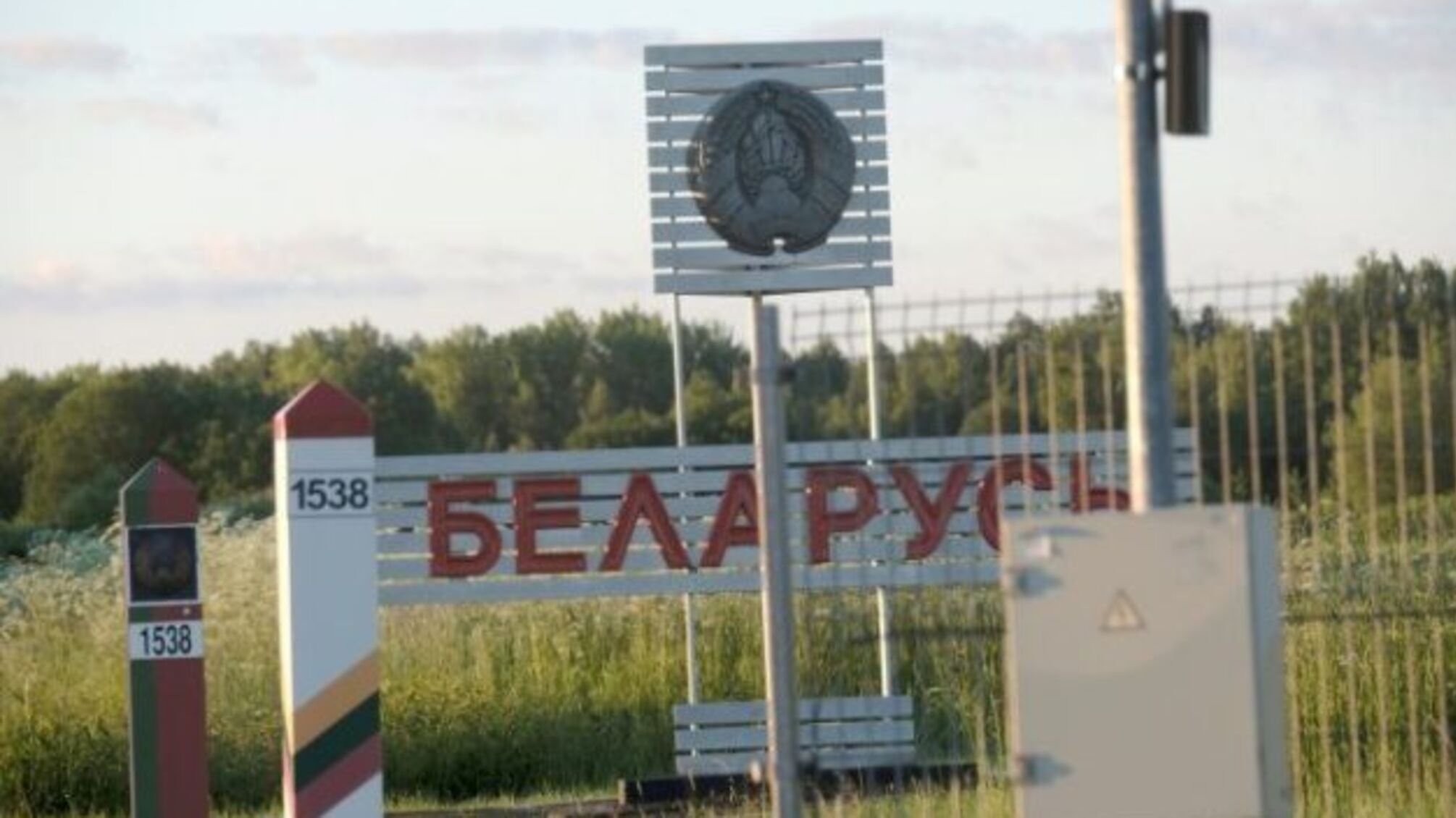 У Білорусі через коронавірус призупинили планову меддопомогу
