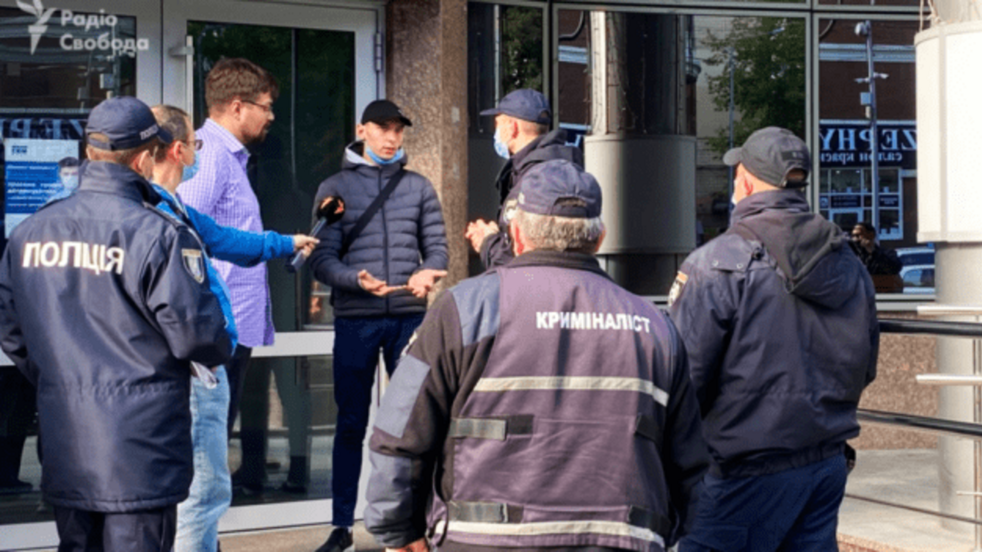 Журналісти «Схем» заявили про напад під час інтерв'ю в Укрексімбанку