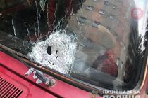 В Черновцах неизвестные расстреляли автомобиль с людьми, есть раненые