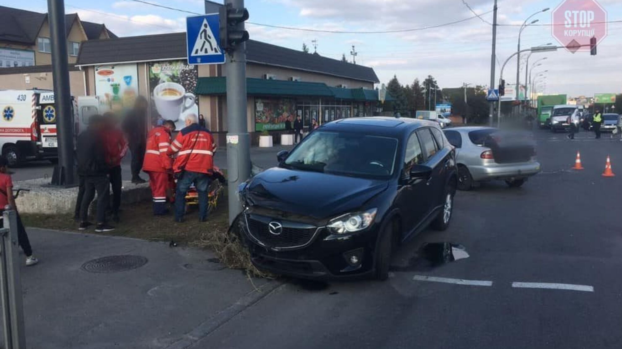 На Киевщине произошло ДТП, пострадал полицейский