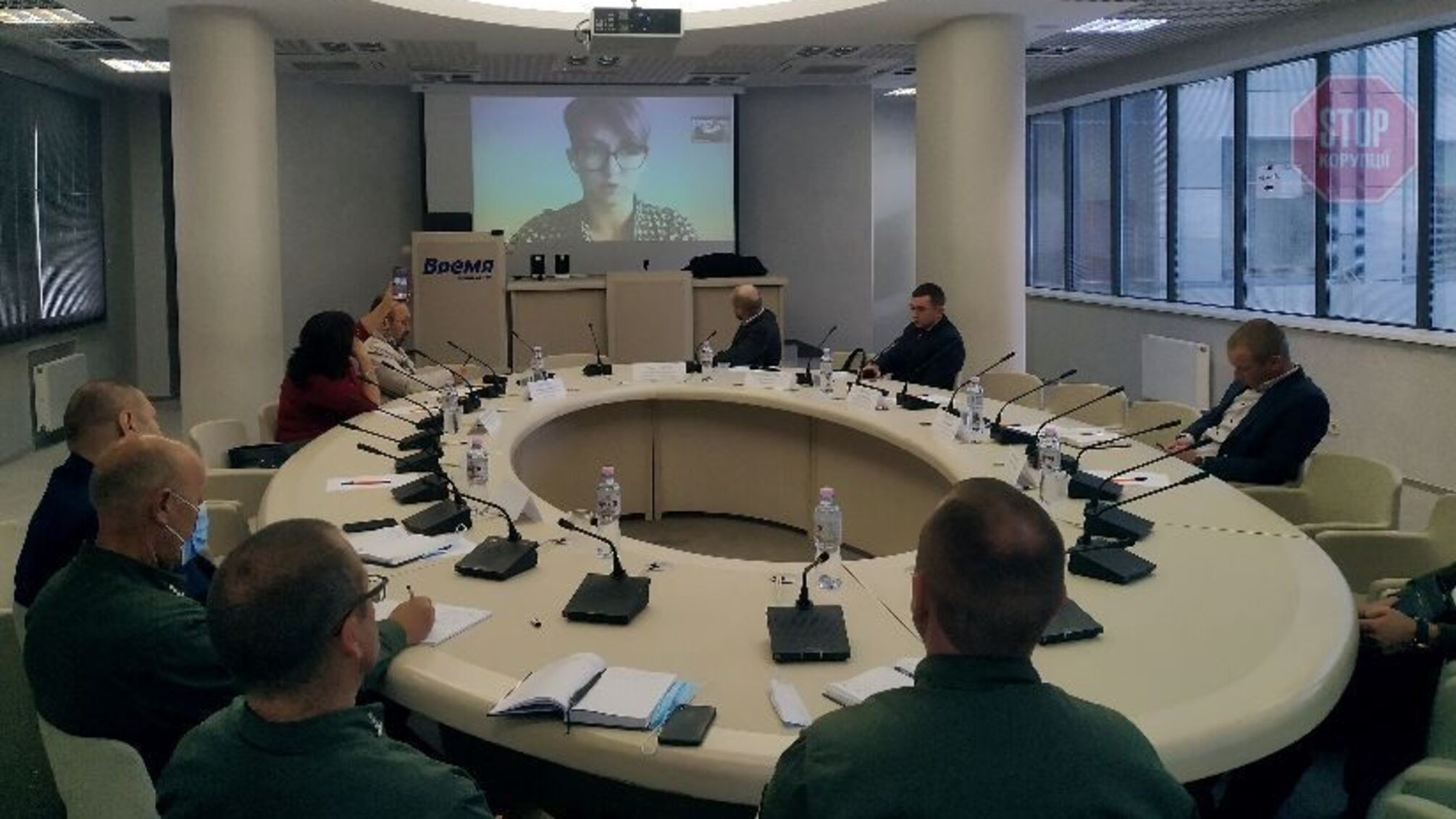 Навчанням іноземців на Харківщині опікуватиметься міжвідомча робоча група: підсумки круглого столу