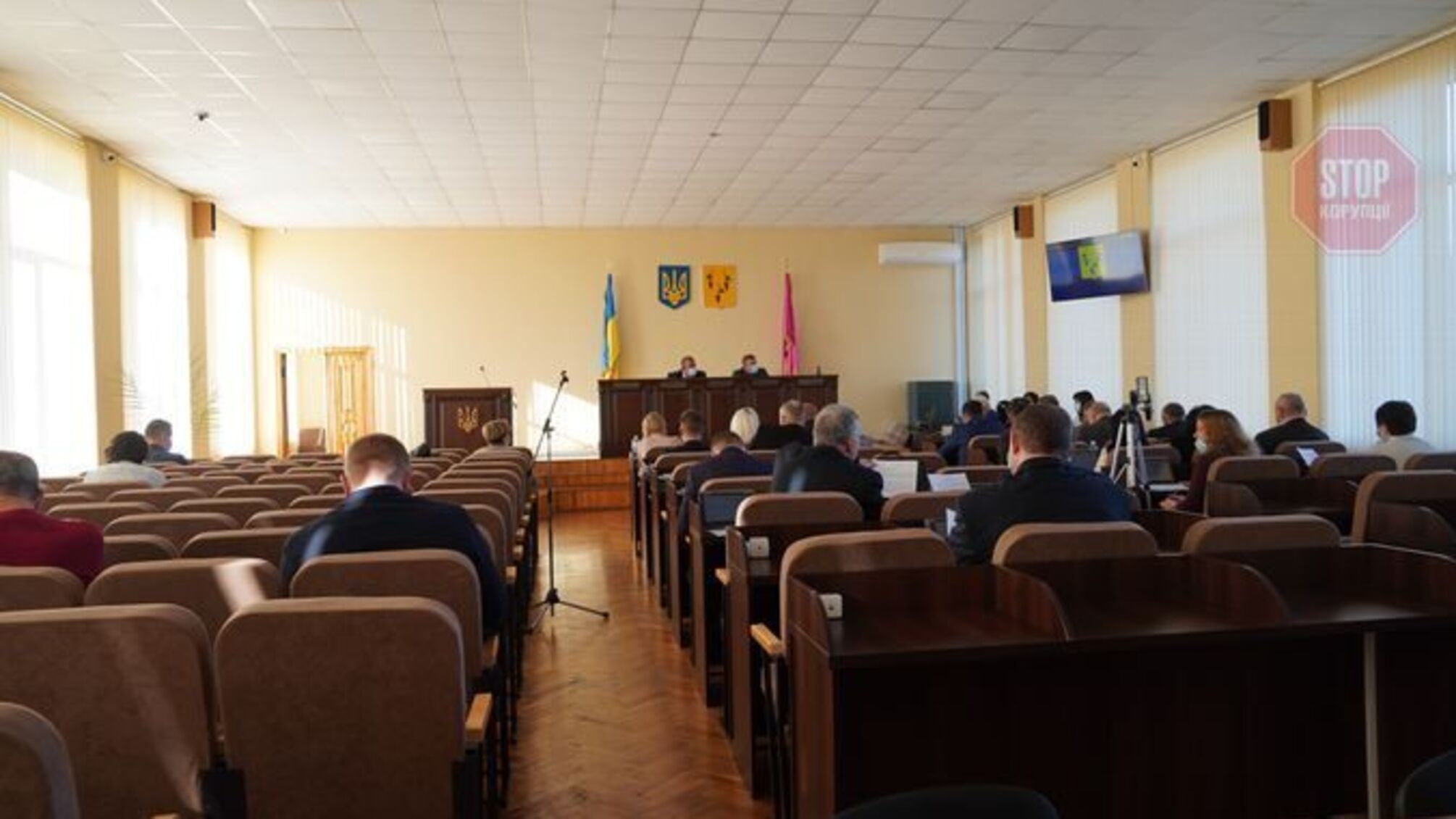 Сесія Ізюмської міськради поділила 9 мільйонів, оминувши соціальні проєкти