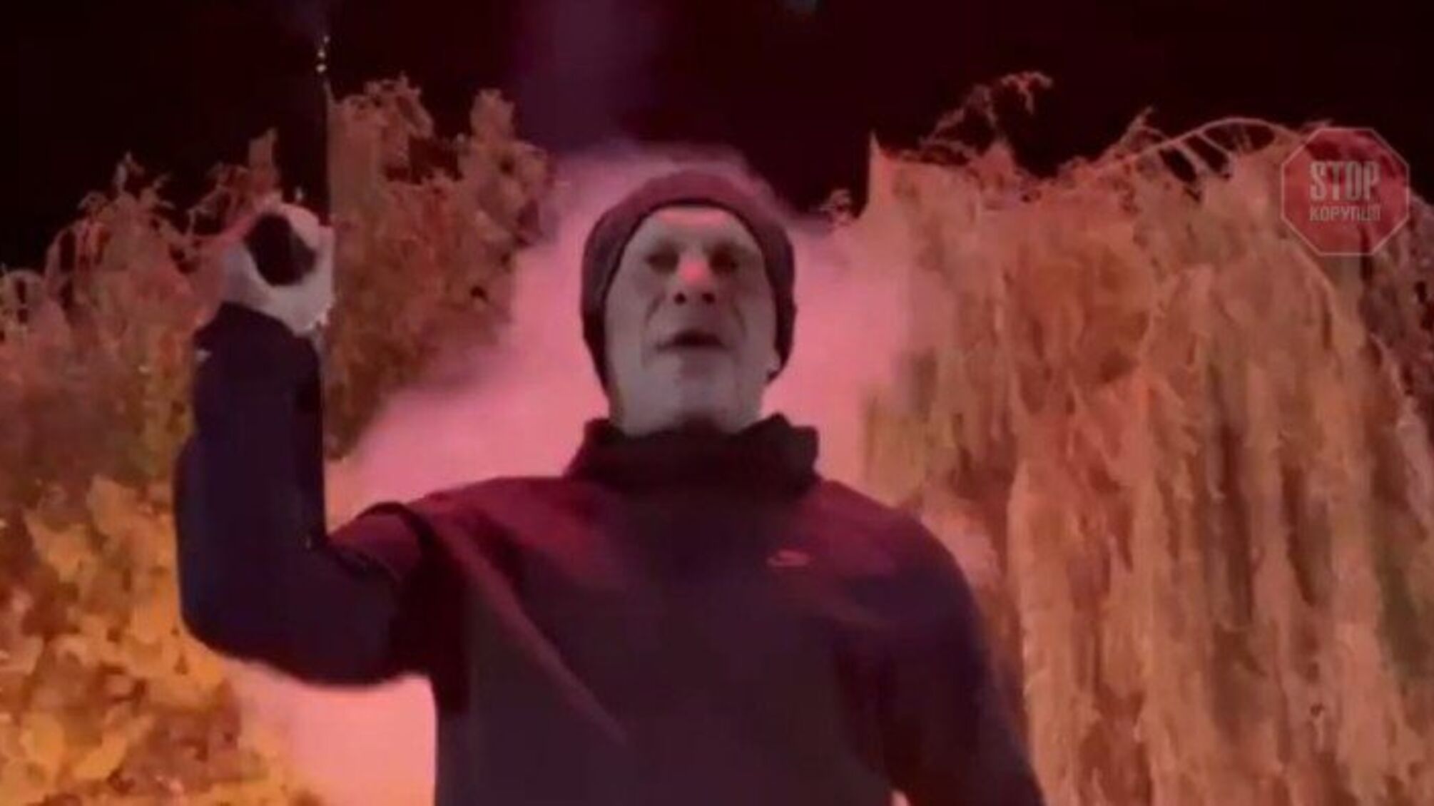 Кива з автоматом в руках влаштував черговий перформанс (відео)