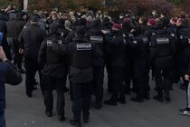 Возле дома Порошенко произошли столкновения, экс-президент обратился к Зеленскому (видео)