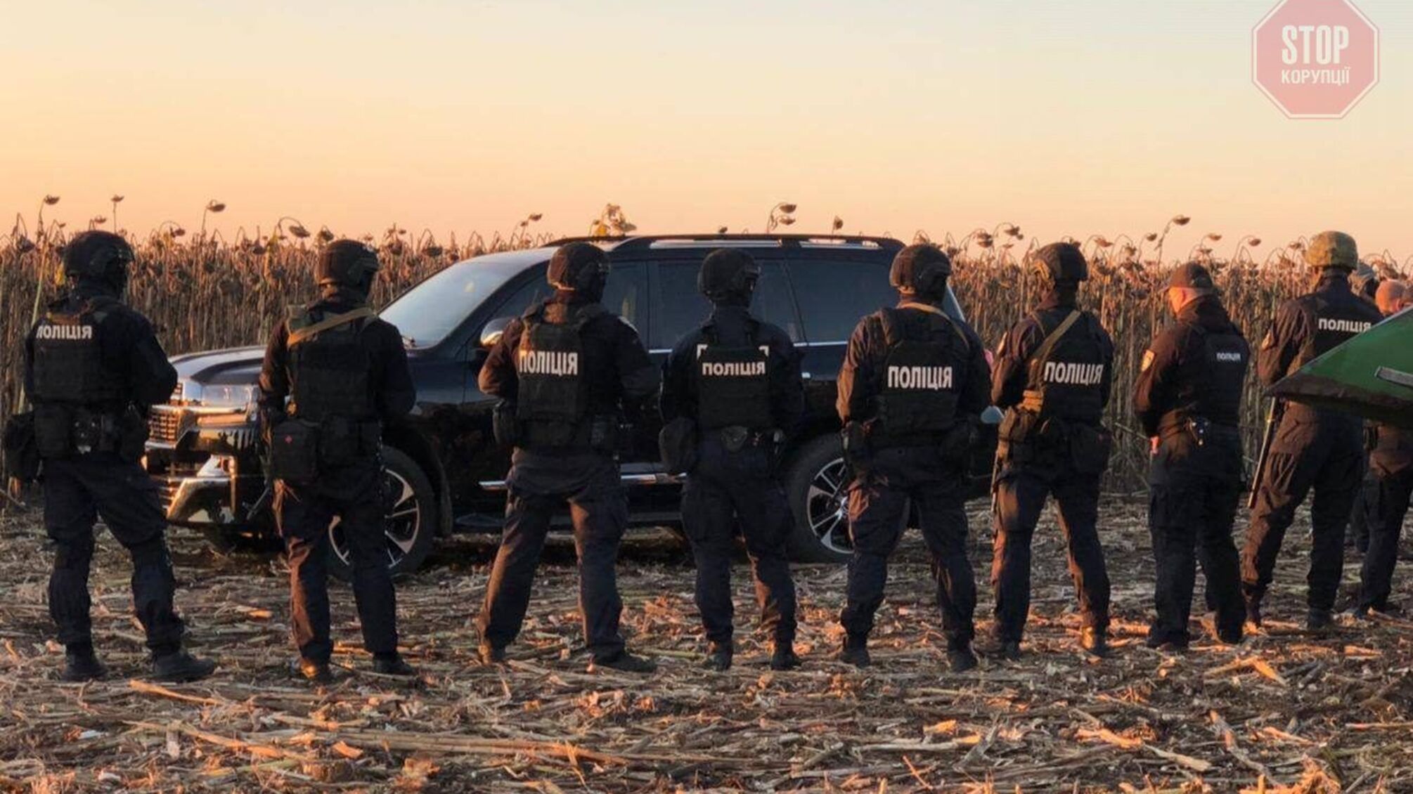 На Черкащині поліція займається збором врожаю: копи «кришують» агрорейдерів (фото,відео)