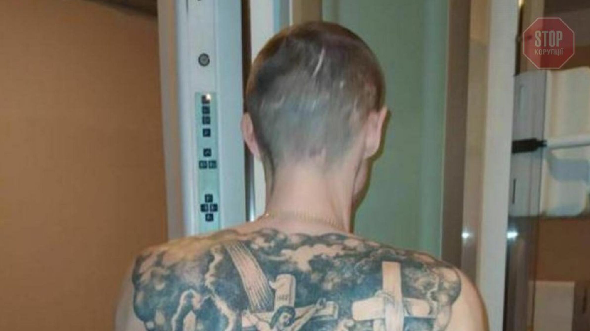 У Миколаєві чоловік із ножем напав на співробітника поліції