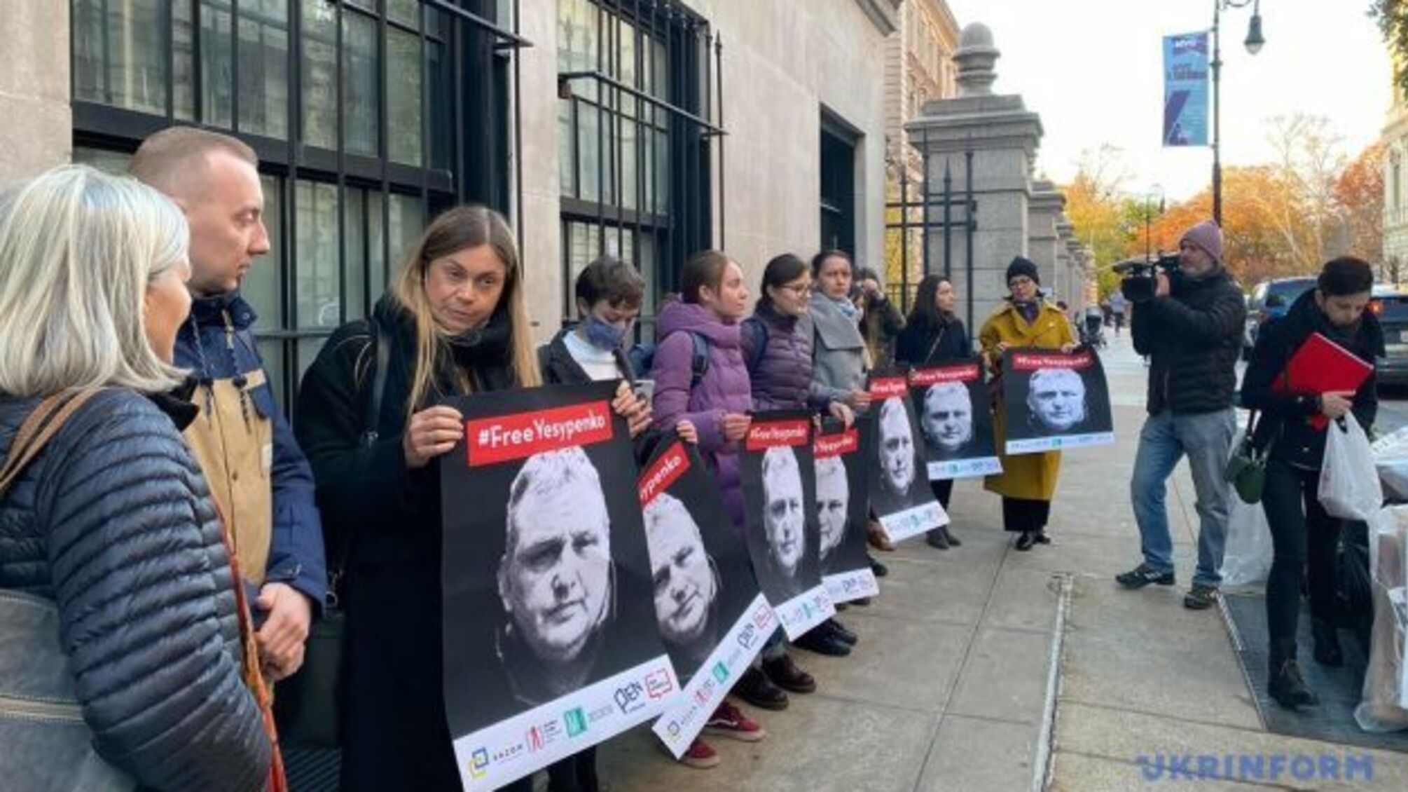 Акція «Порожній стілець» на підтримку бранця Кремля Єсипенка відбулась у Нью-Йорку