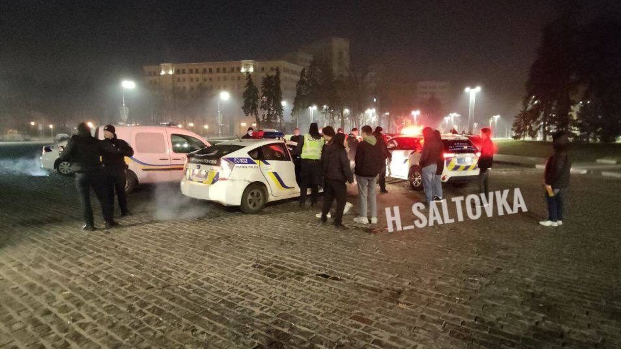 У Харкові експодатківець влаштував стрілянину в метро та поранив студента (фото)