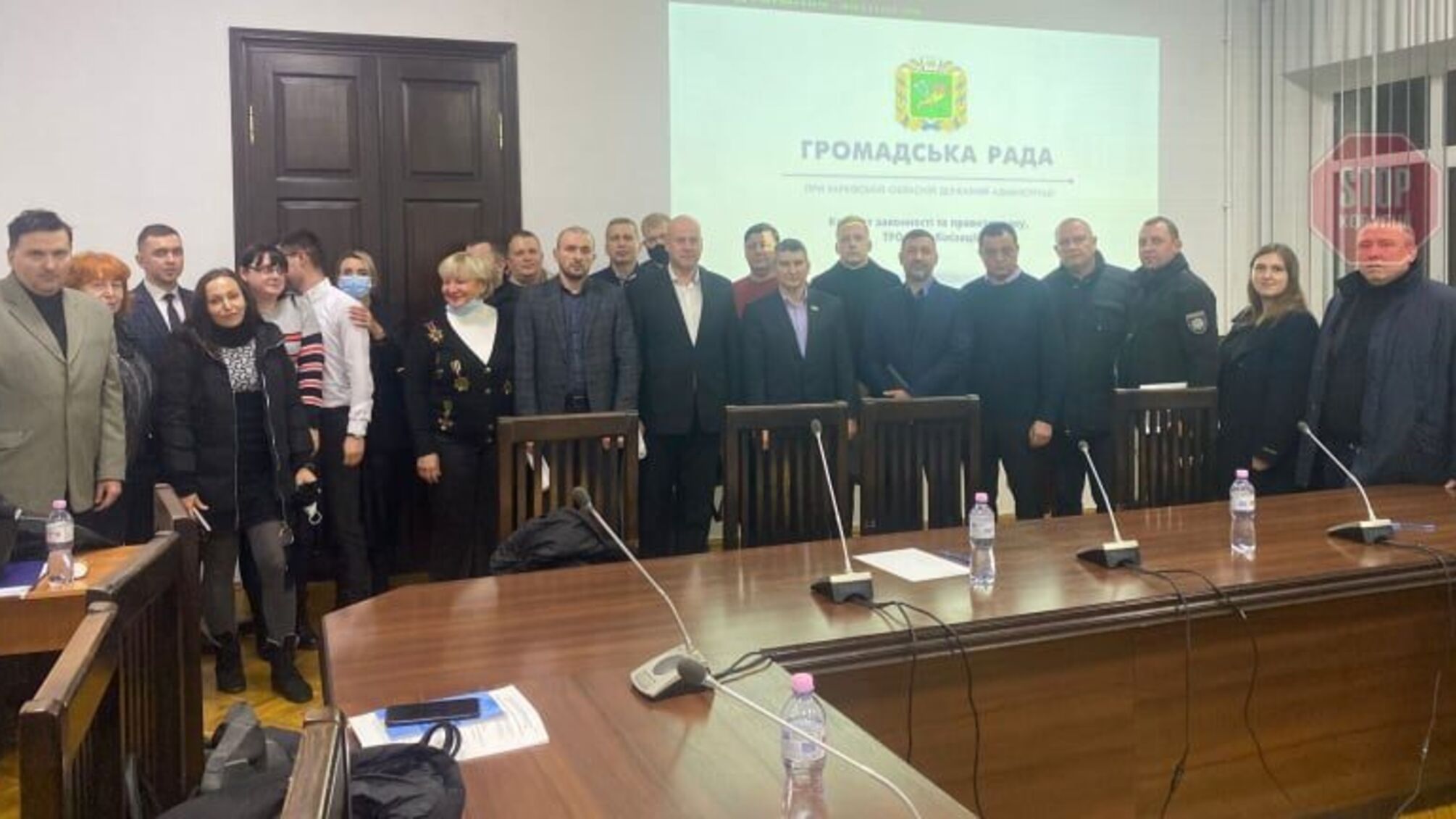 Протидія ДТП і контроль правоохоронців: у Харкові громрада провела круглий стіл