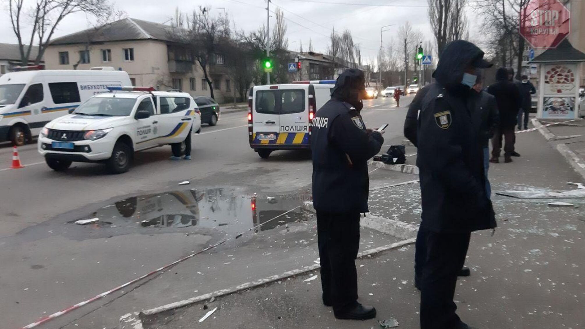 У Києві невідомі підірвали та обікрали банкомат